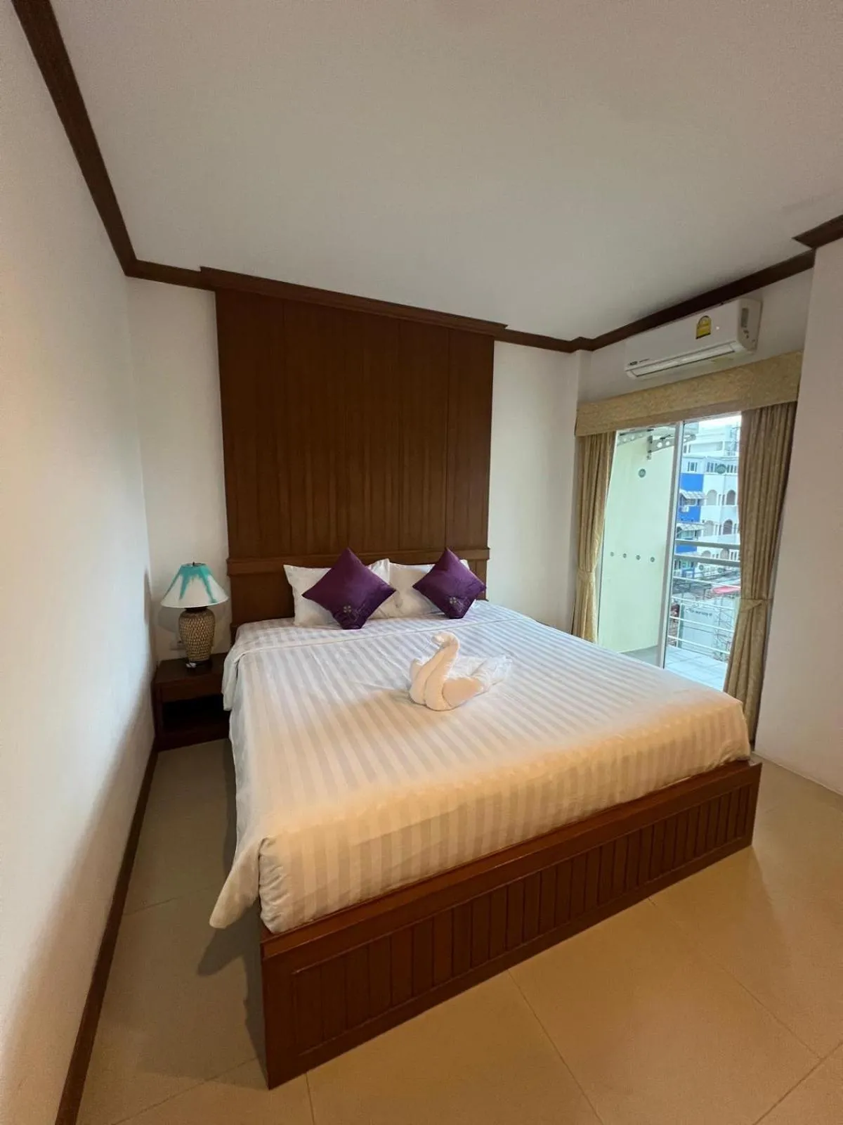 Photo of the whole room, Bed in SK Residence And Restaurant Patong