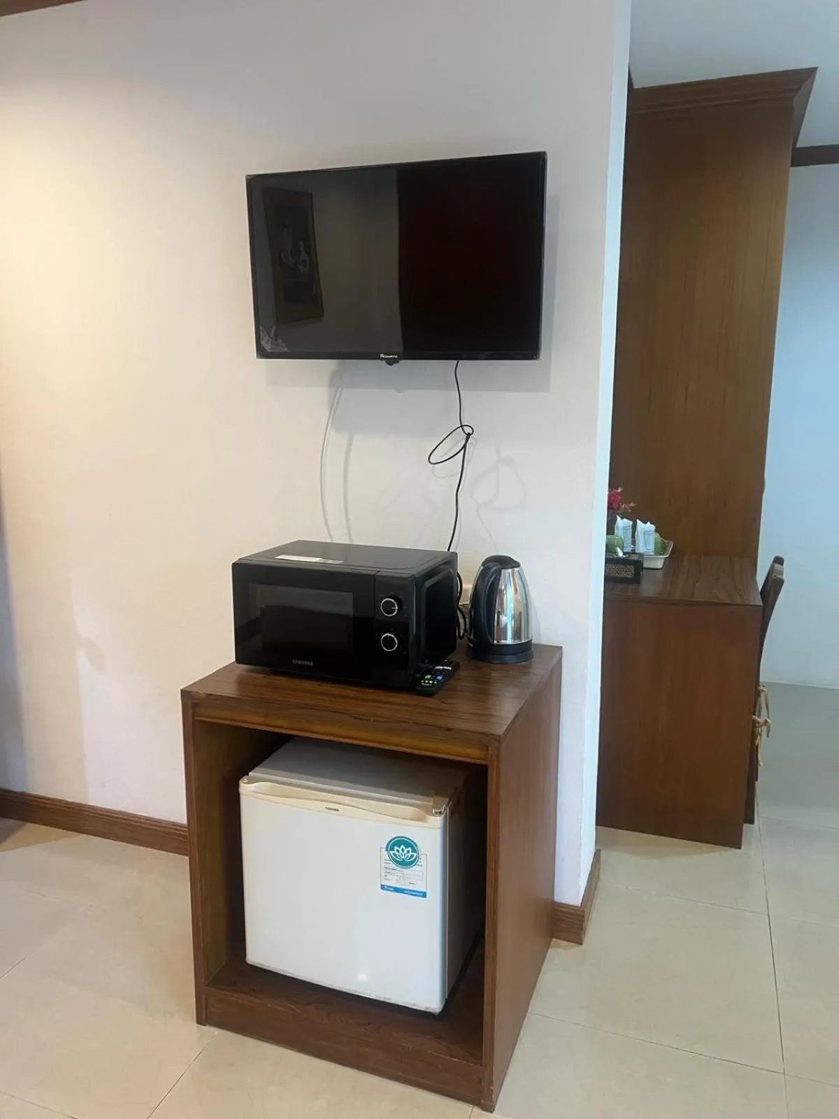 TV and multimedia in SK Residence And Restaurant Patong