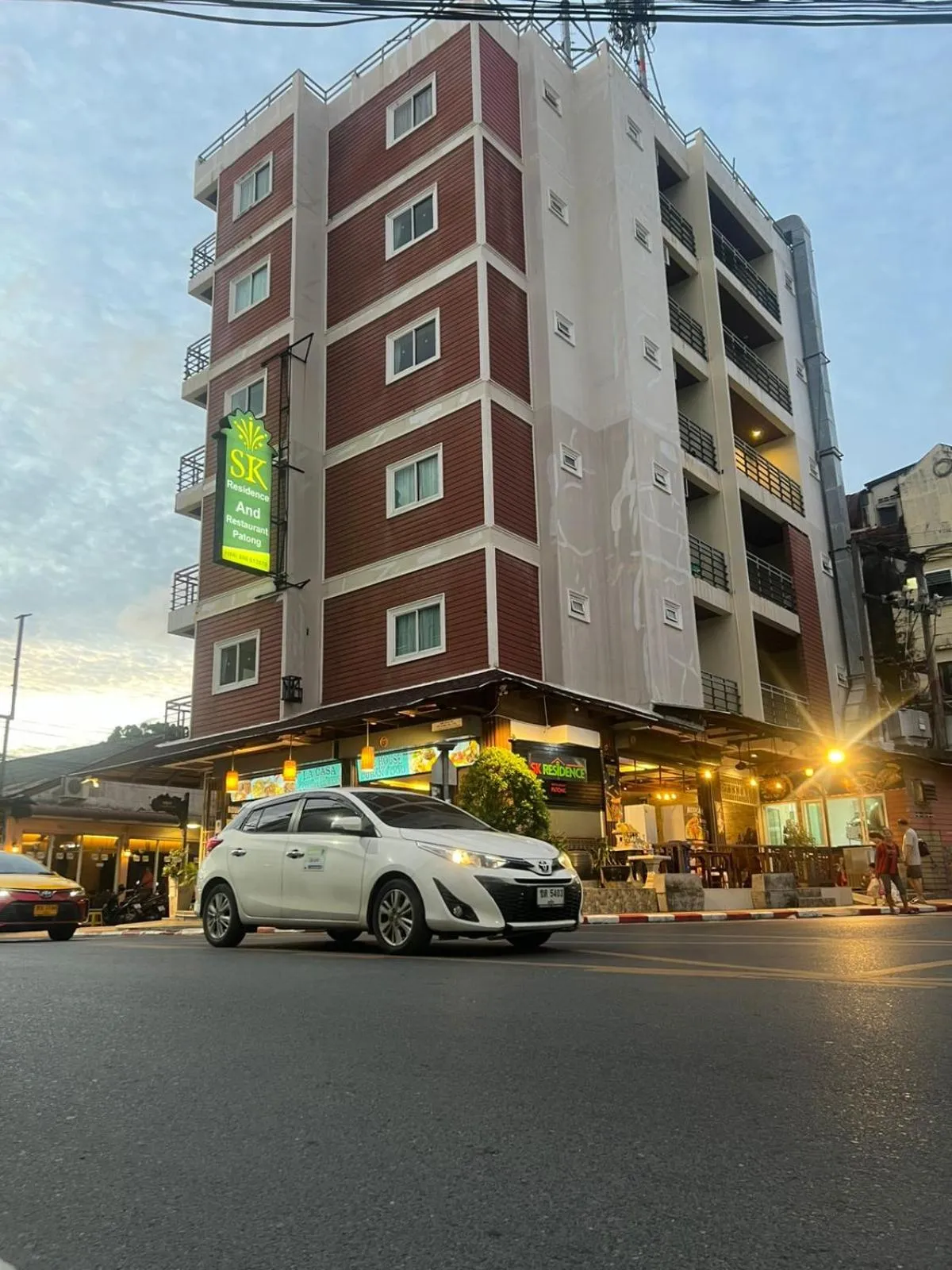 Property building in SK Residence And Restaurant Patong