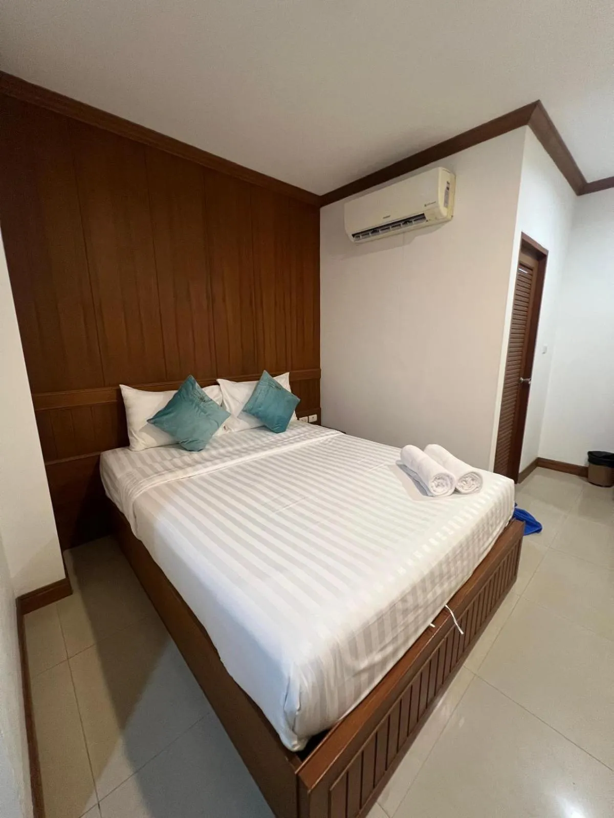 Bed in SK Residence And Restaurant Patong