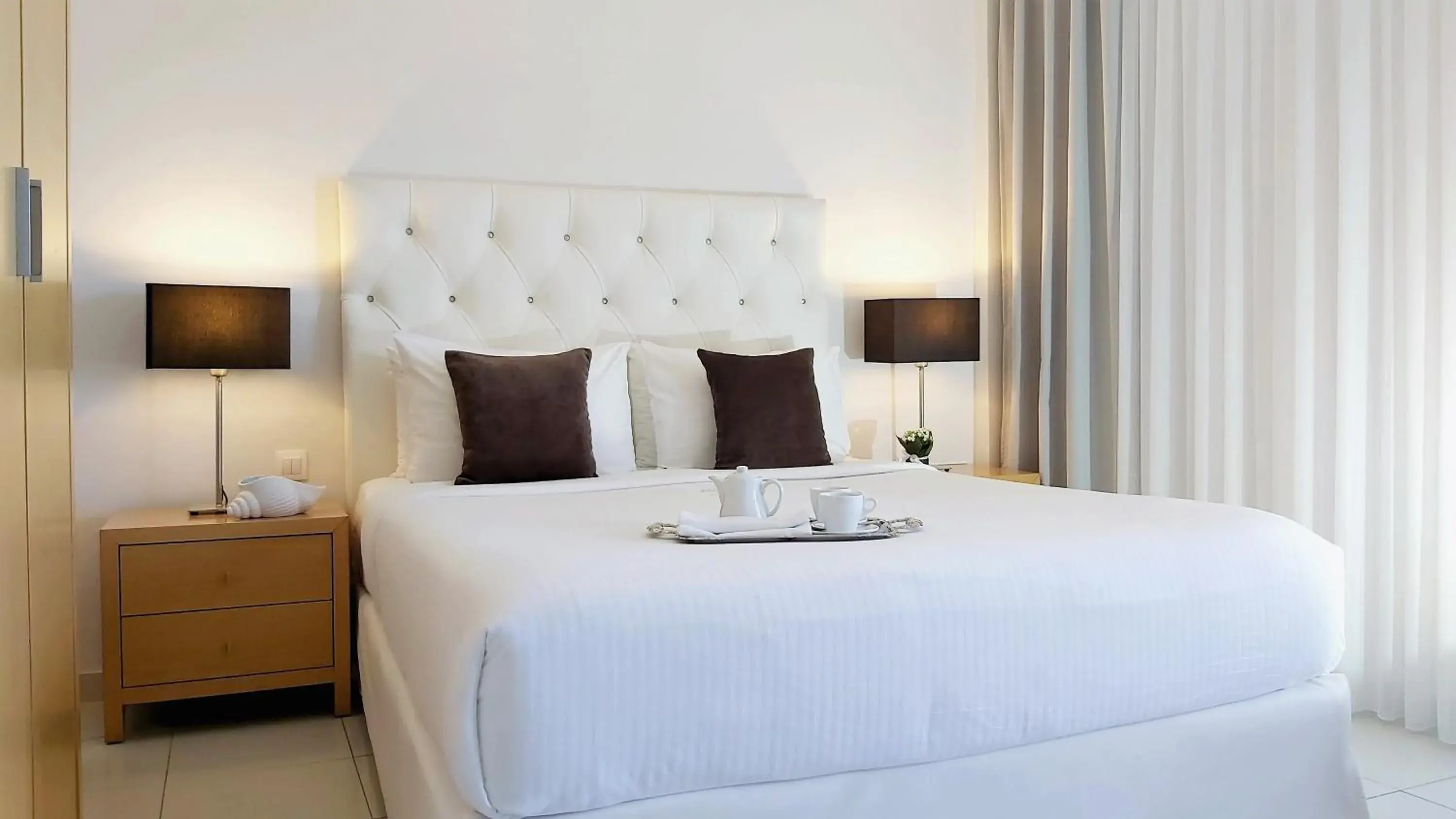 Bed in Akrogiali Exclusive Hotel (Adults Only) Bed in Akrogiali Exclusive Hotel (Adults Only)