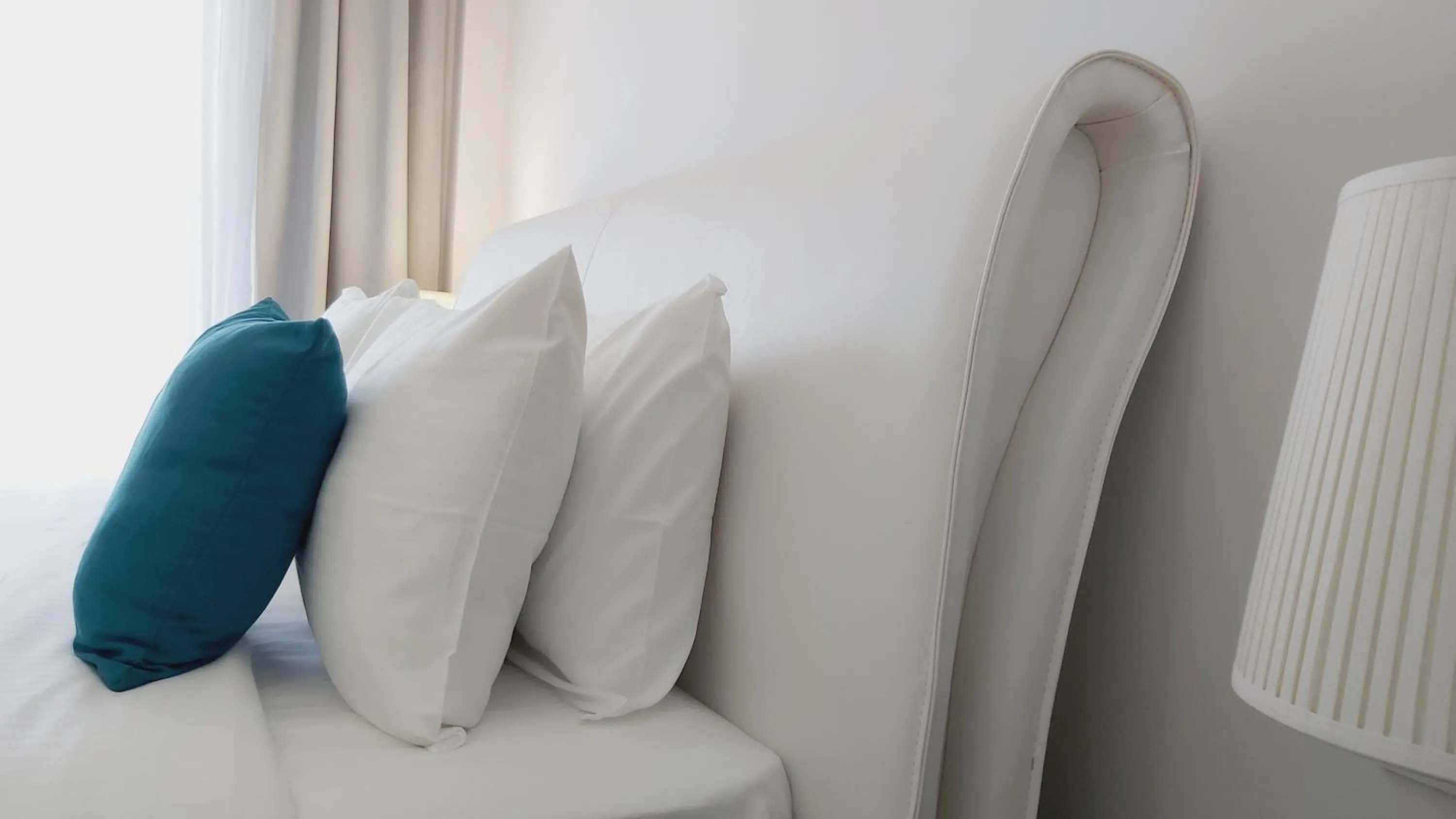 Bed in Akrogiali Exclusive Hotel (Adults Only)