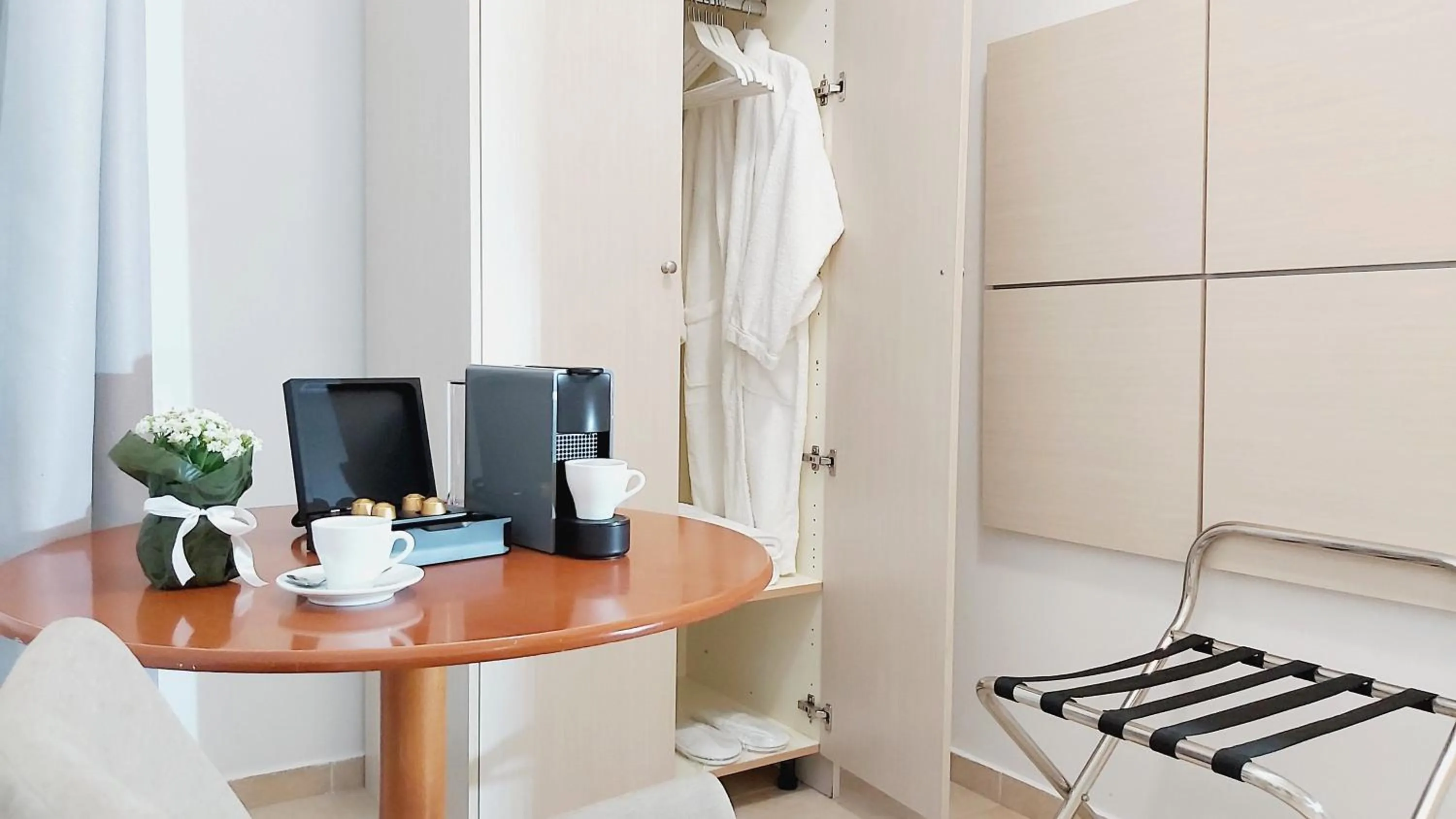 Seating area in Akrogiali Exclusive Hotel (Adults Only)