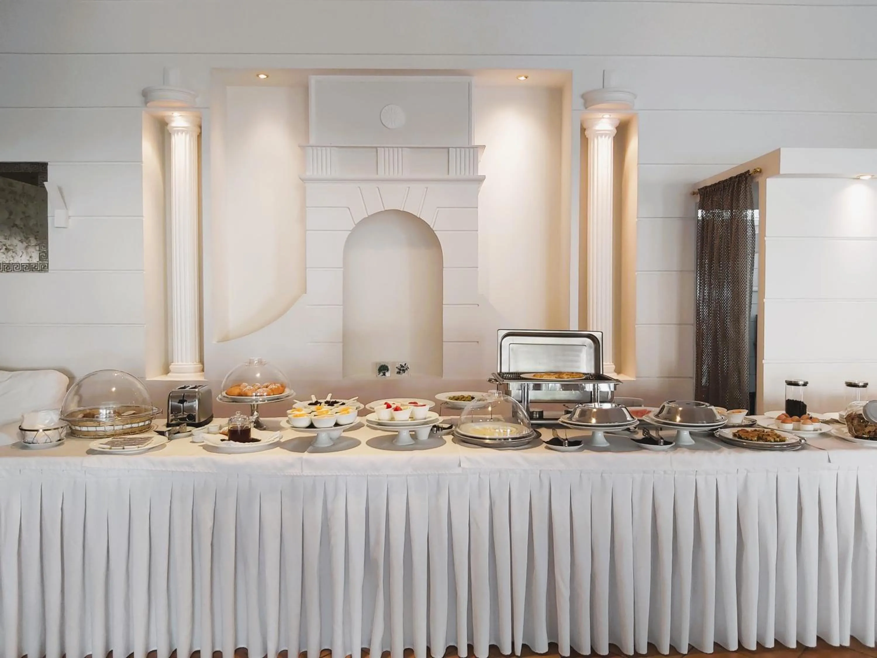 Buffet breakfast in Akrogiali Exclusive Hotel (Adults Only)