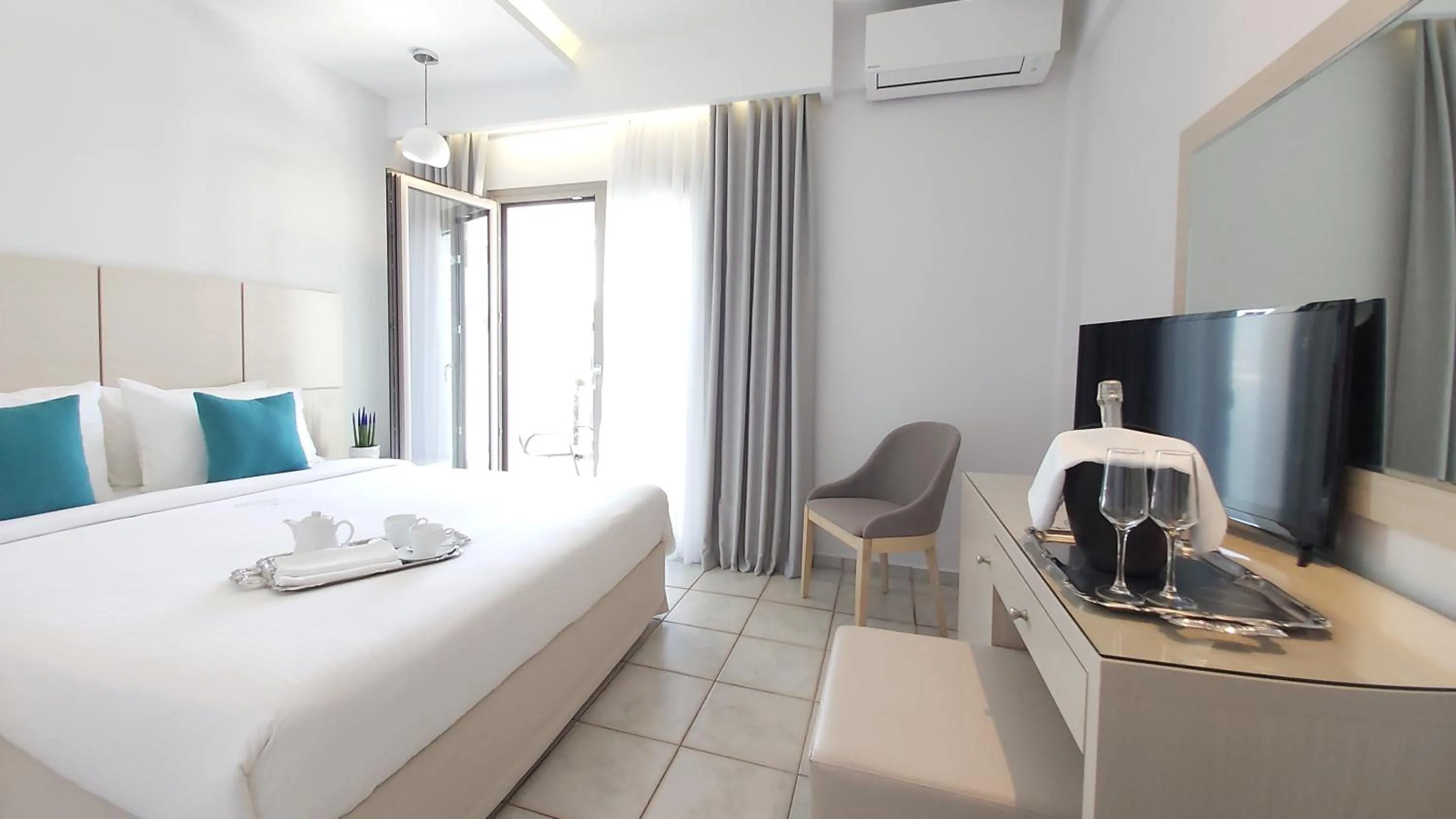 Bedroom, Bed in Akrogiali Exclusive Hotel (Adults Only)