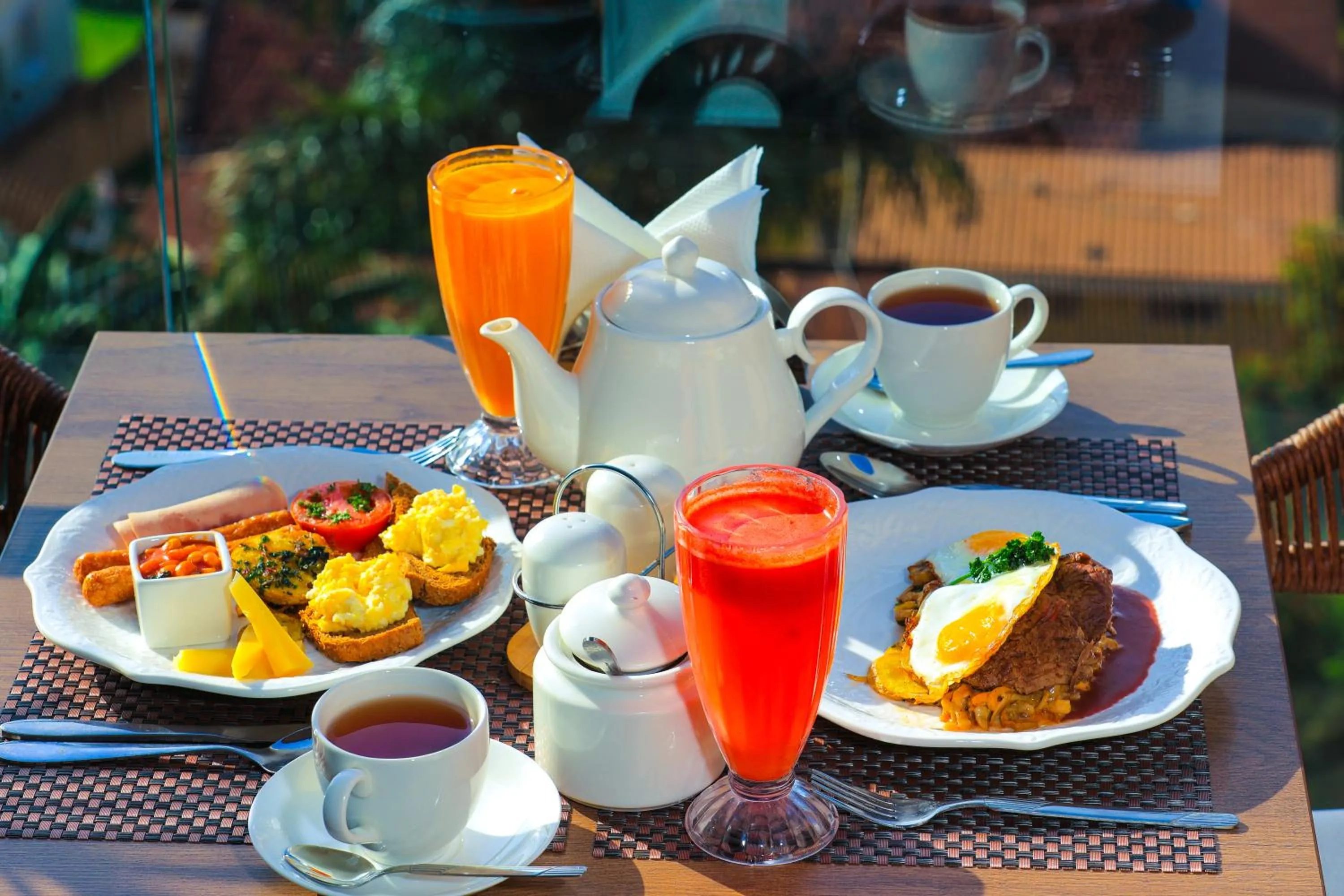 Food and drinks in Abrish Hotel and Apartment