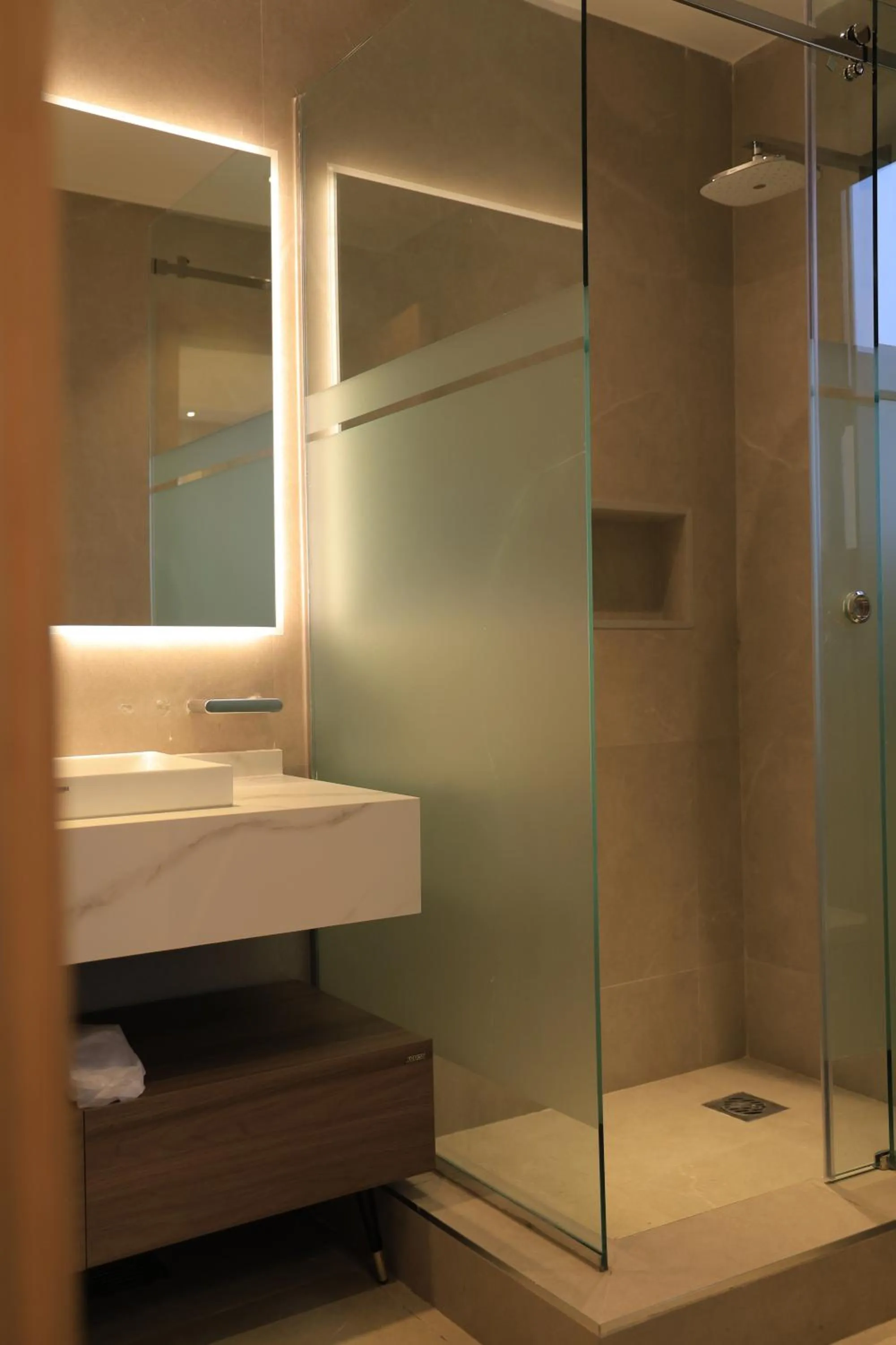 Shower in Abrish Hotel and Apartment