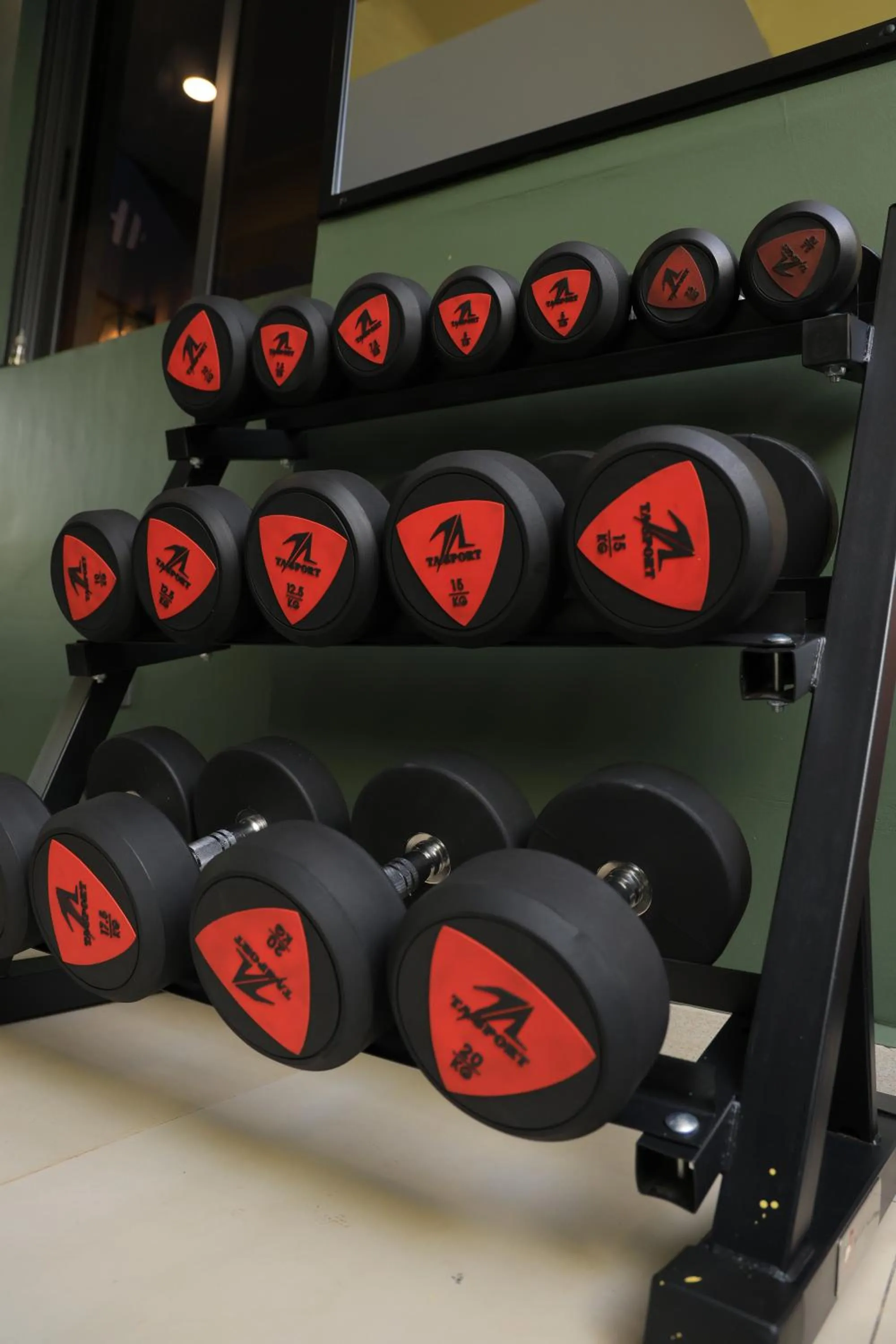 Fitness centre/facilities in Abrish Hotel and Apartment