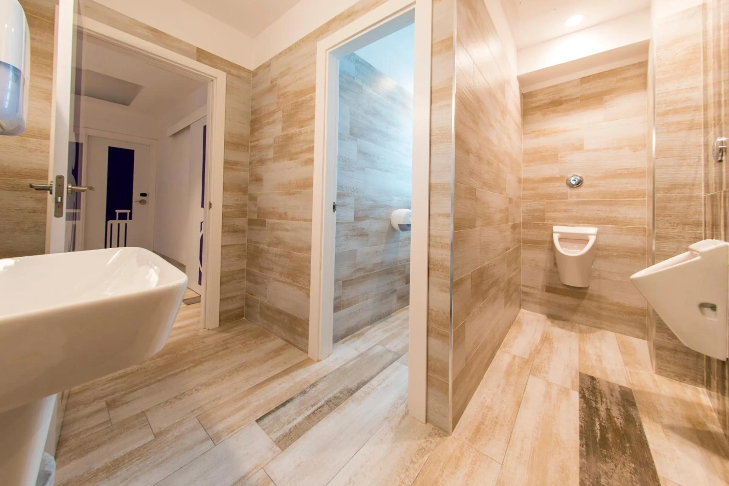 Bathroom in Hotel Tarba