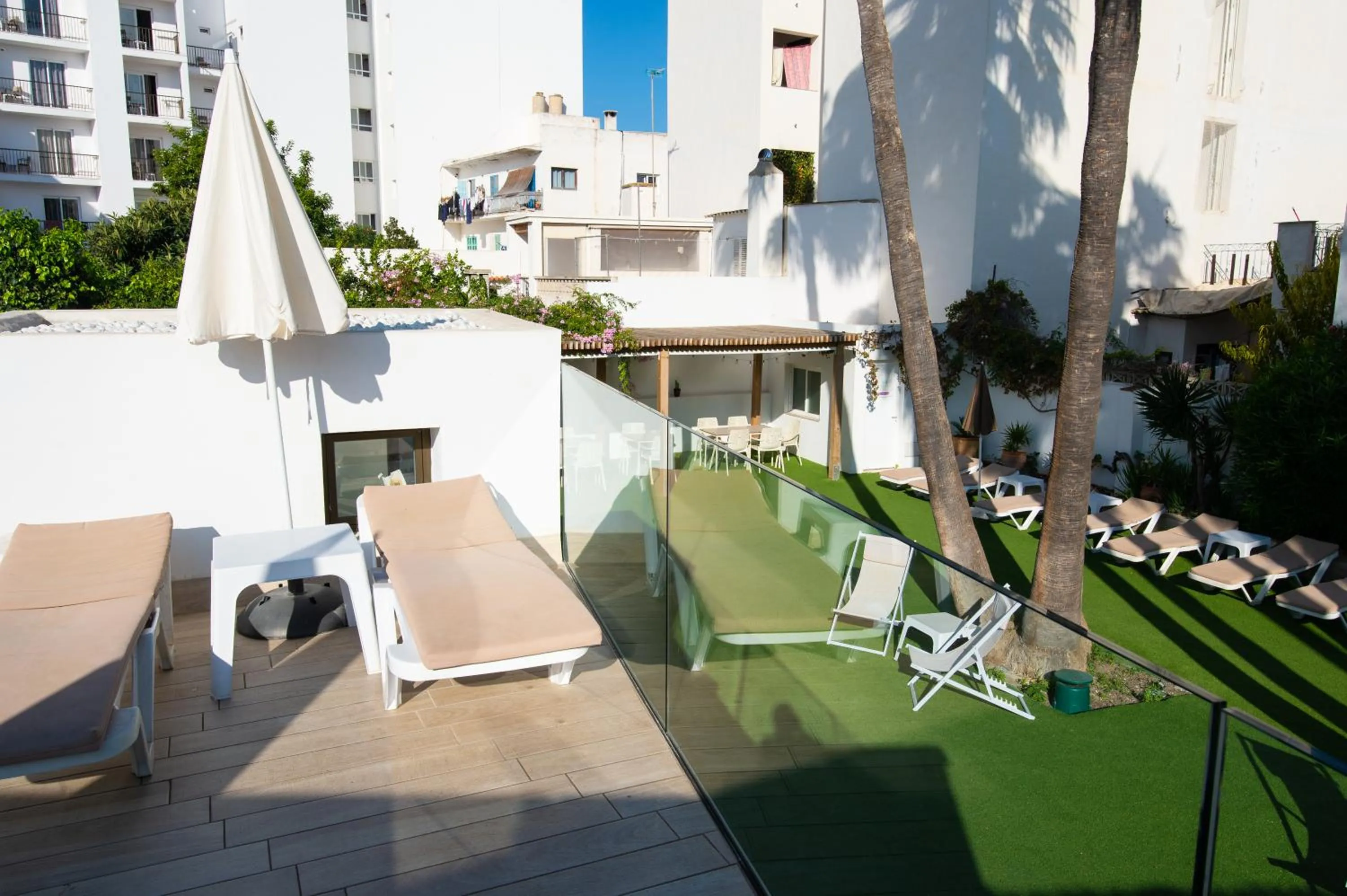 Swimming pool in Hotel Tarba