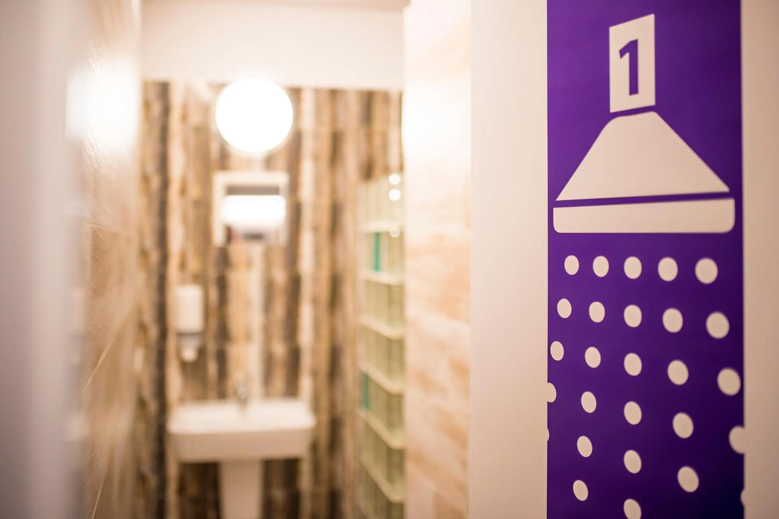 Shower in Hotel Tarba