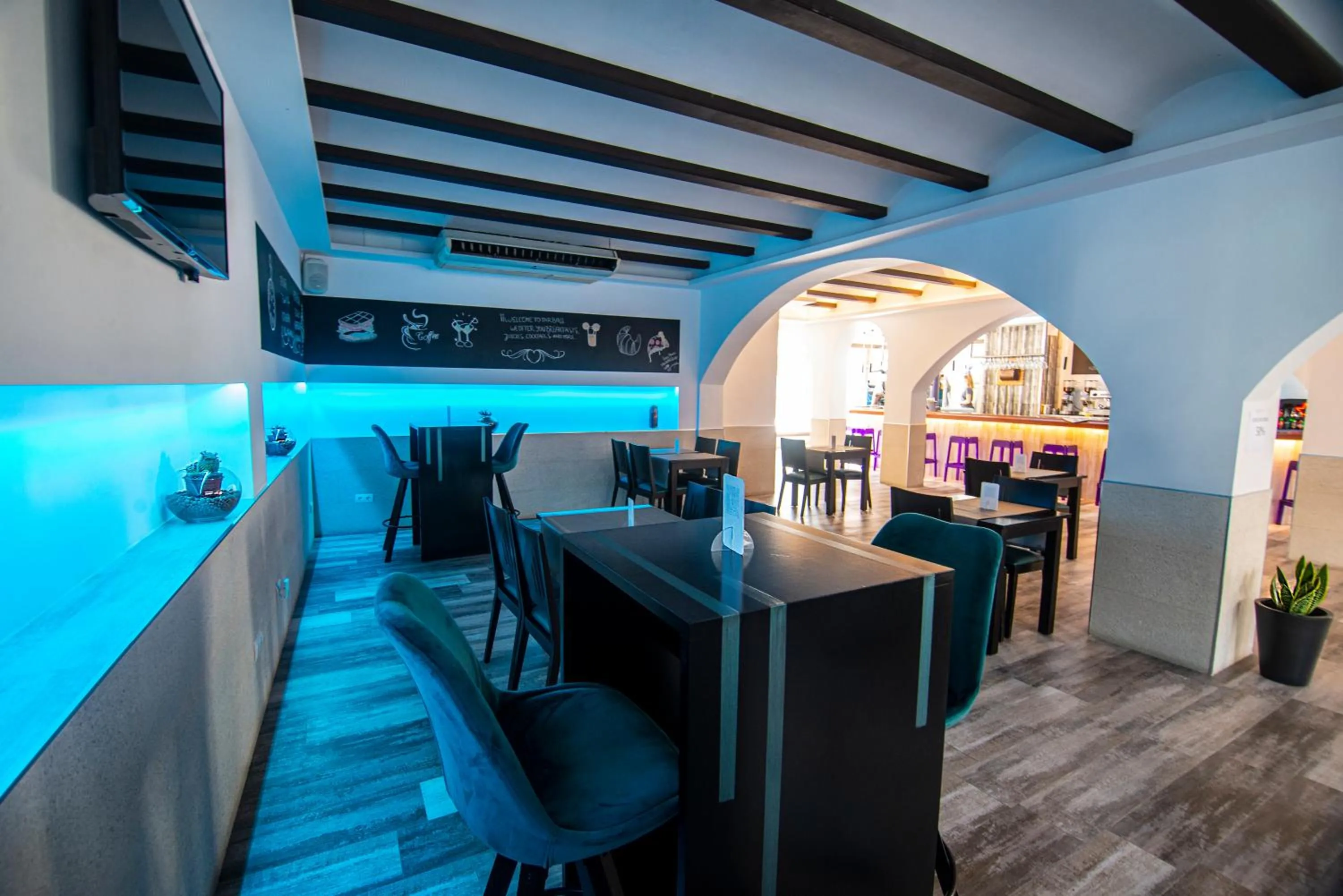 Dining area in Hotel Tarba