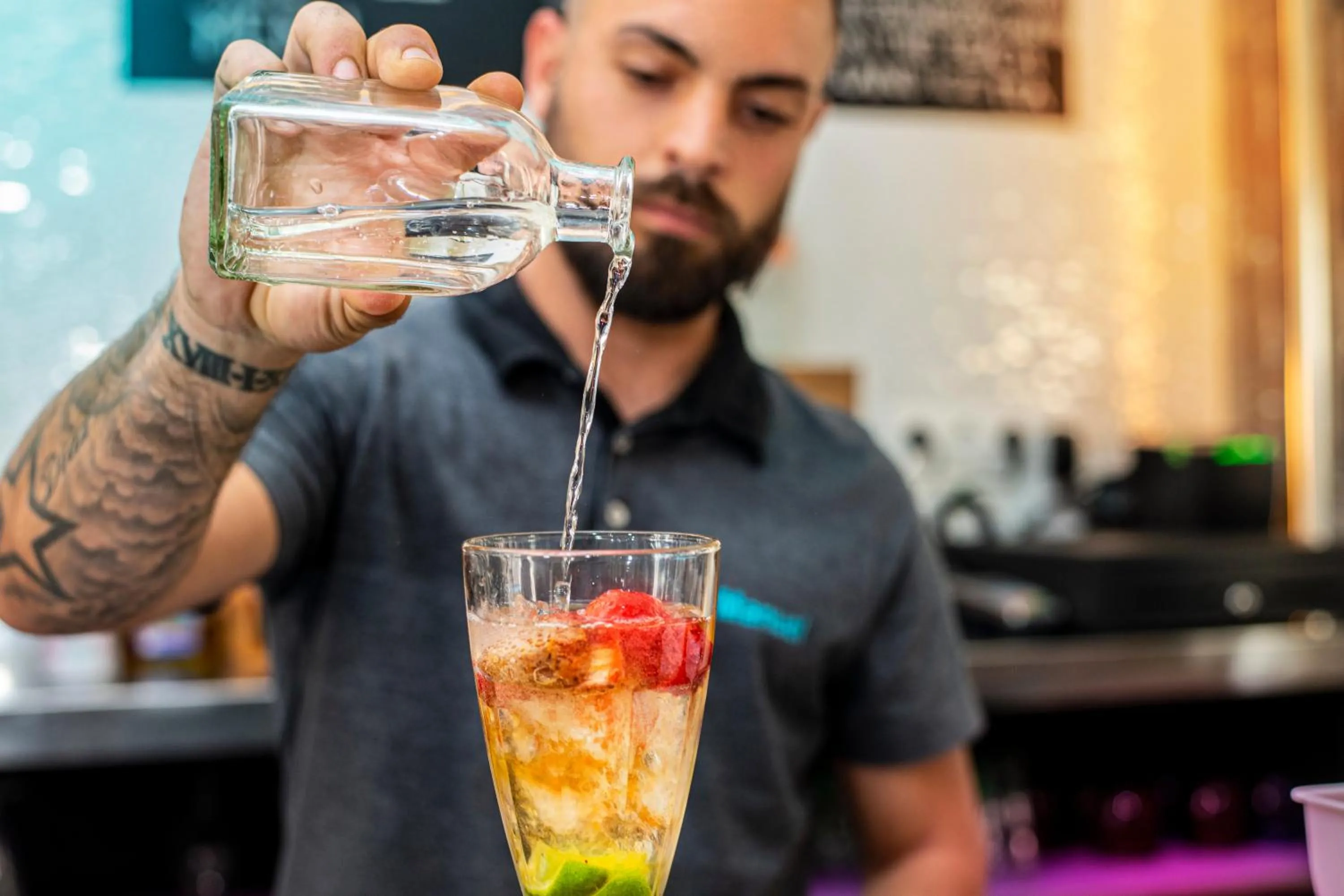 Restaurant/places to eat in Hotel Tarba