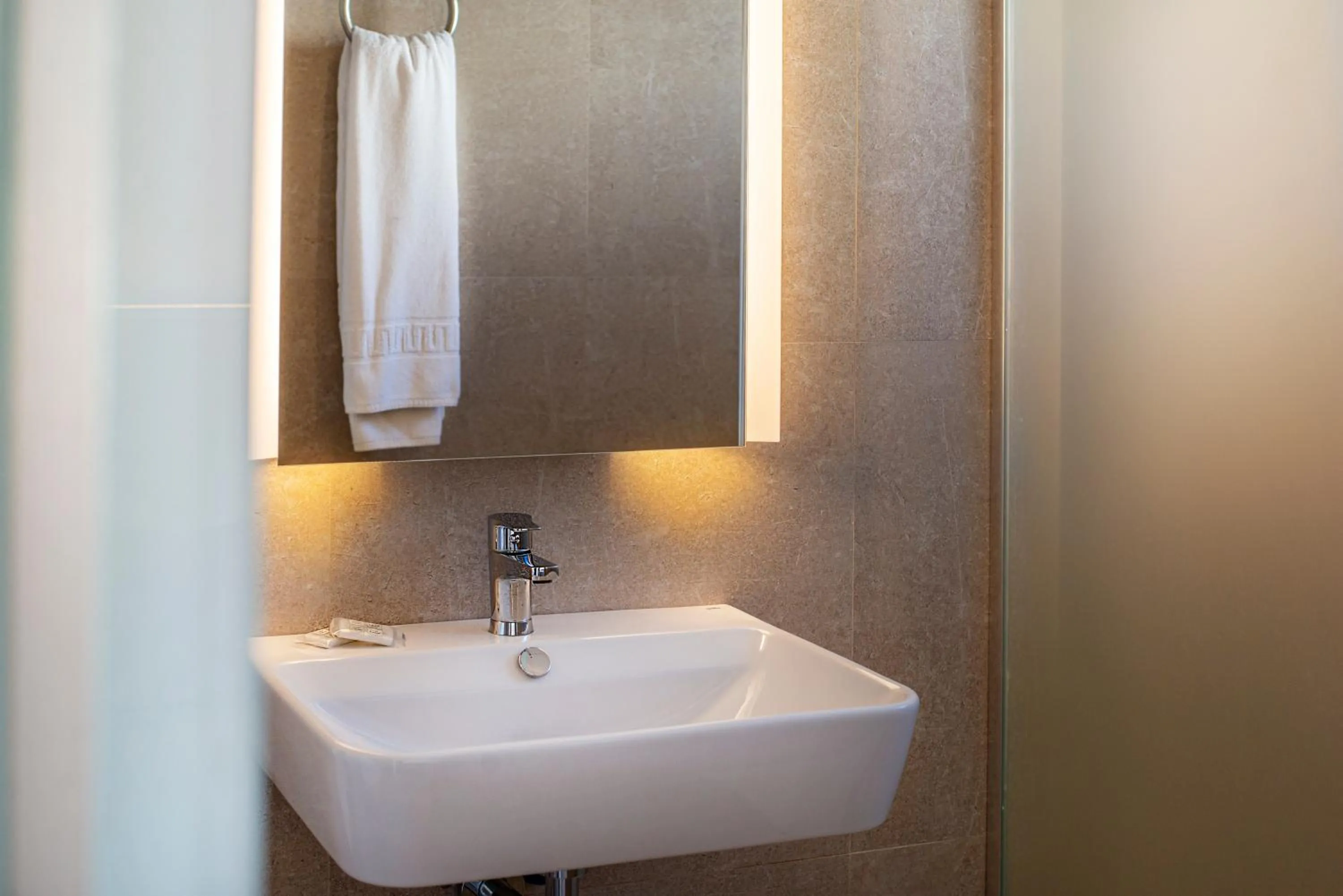 Bathroom in Hotel Tarba