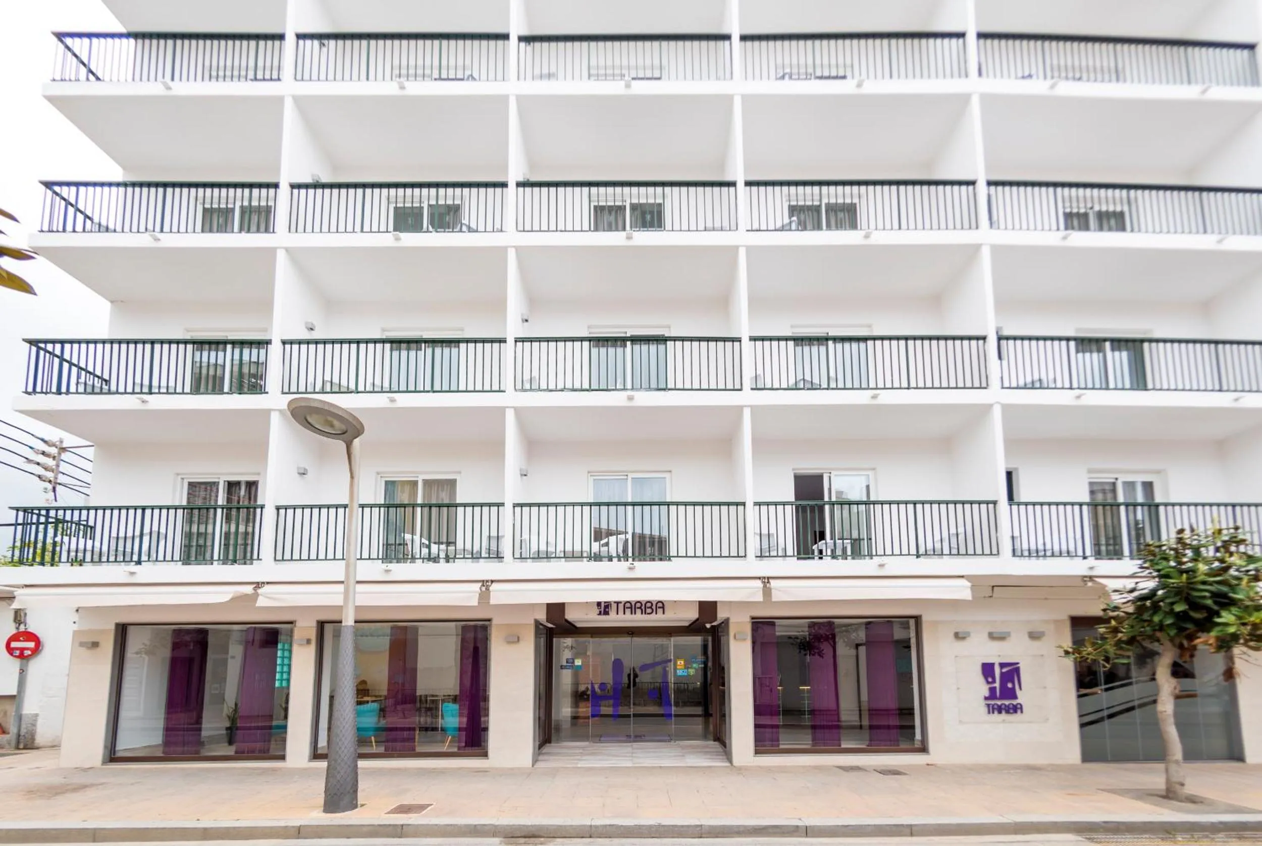 Facade/entrance in Hotel Tarba