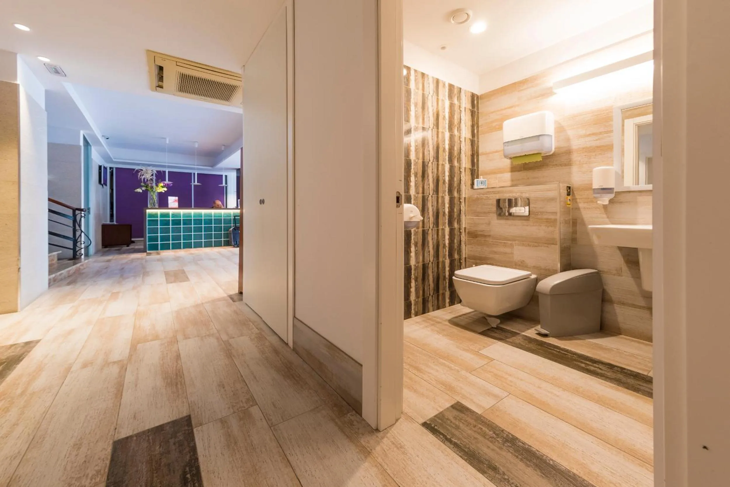 Toilet in Hotel Tarba