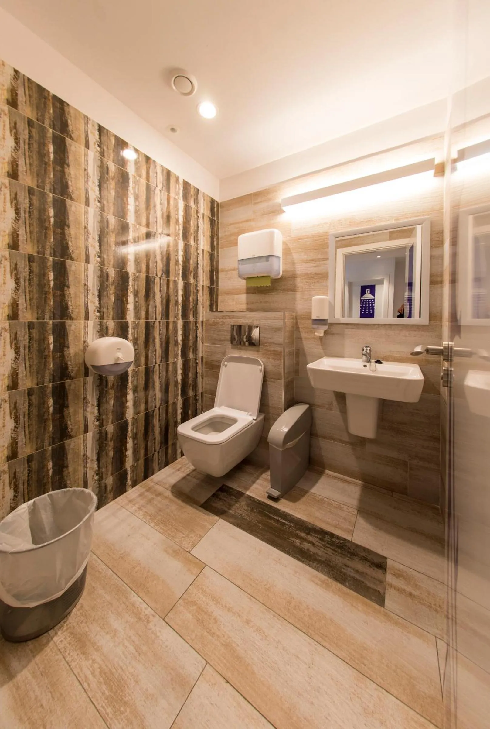 Bathroom in Hotel Tarba