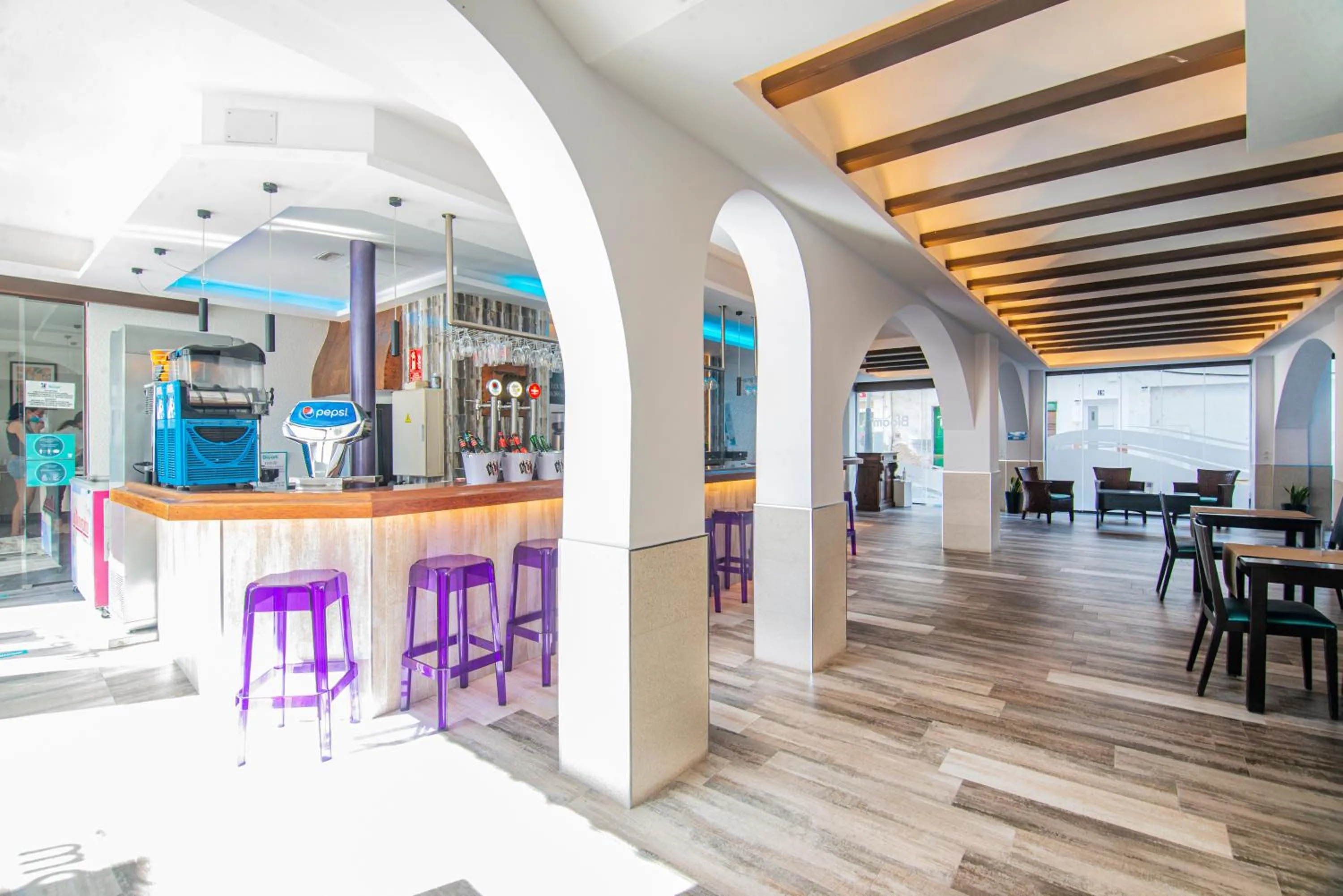 Restaurant/places to eat in Hotel Tarba