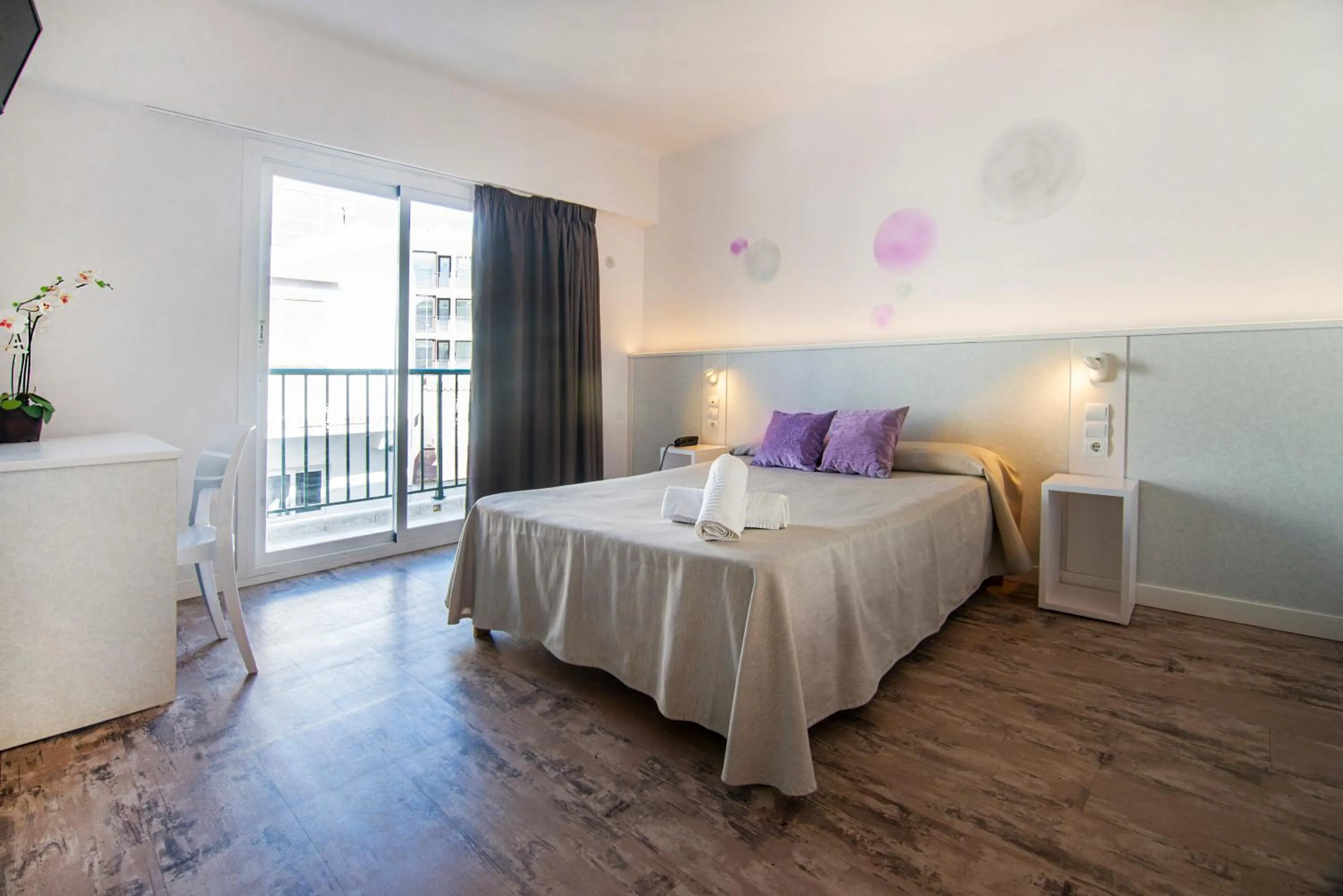 Bedroom, Bed in Hotel Tarba