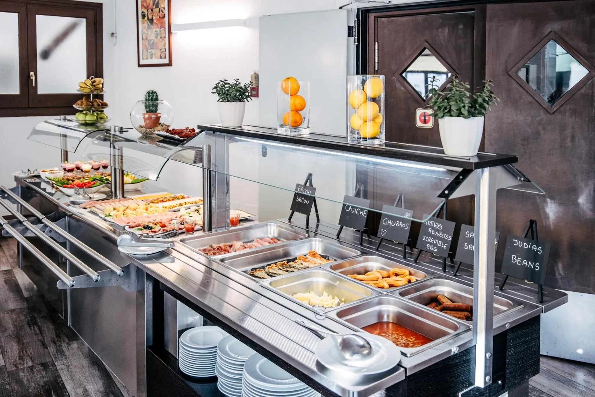 Buffet breakfast in Hotel Tarba