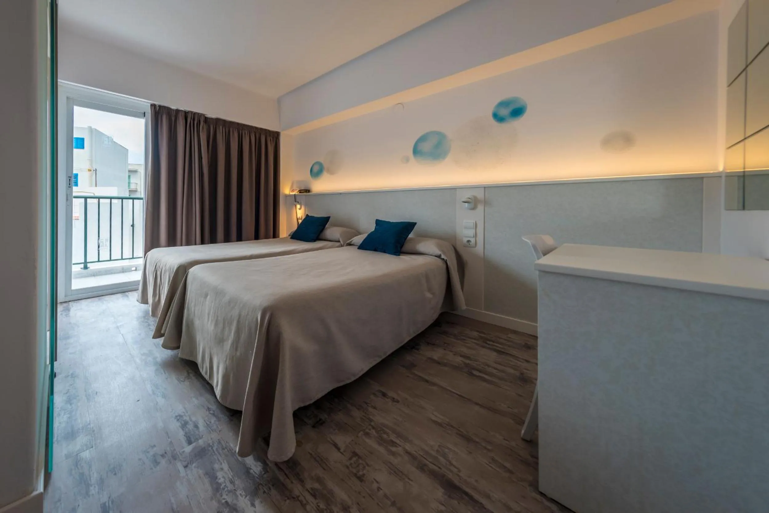 Photo of the whole room, Bed in Hotel Tarba