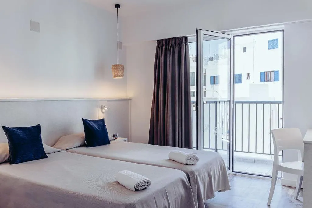 Bed in Hotel Tarba