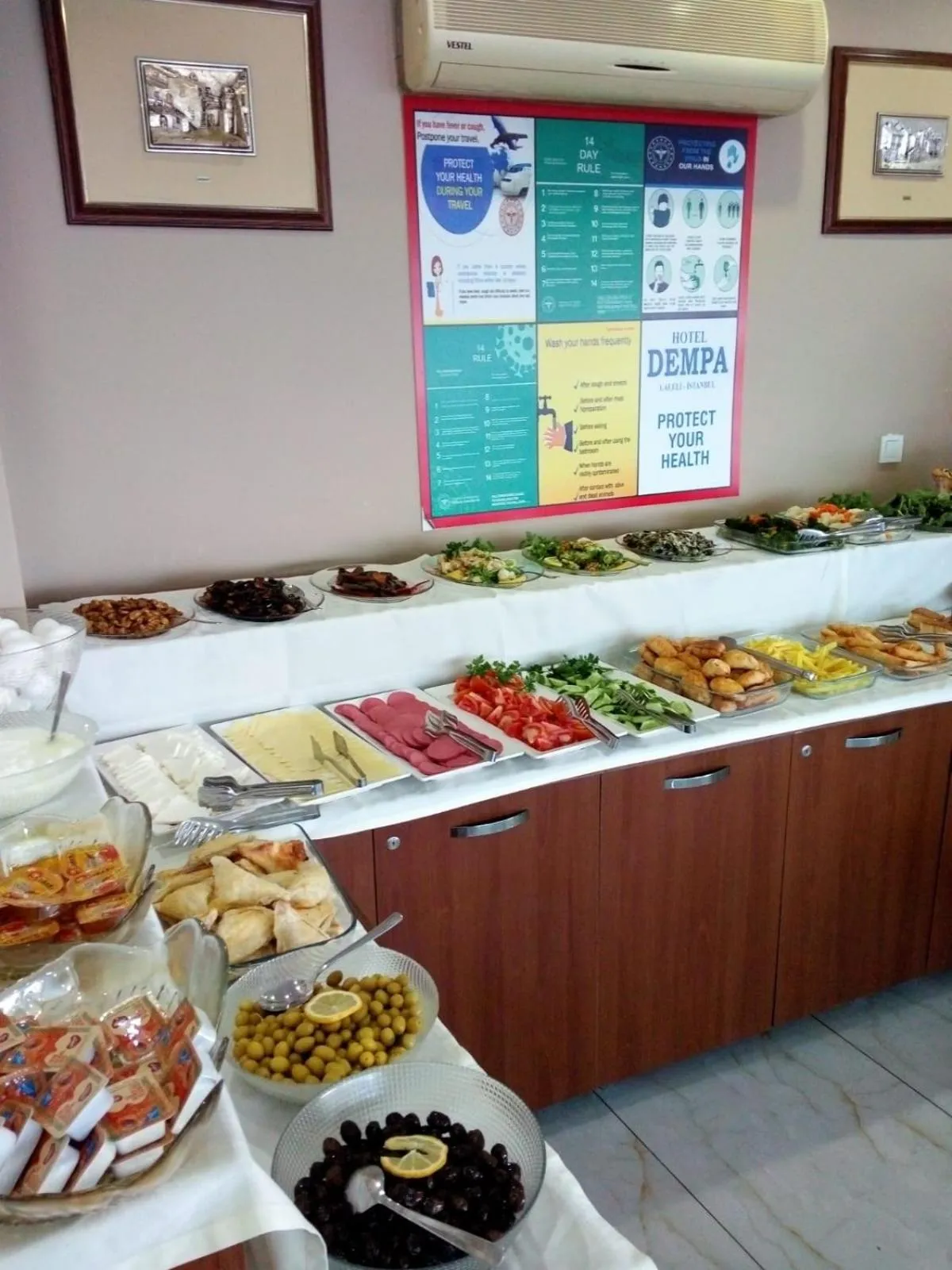 Food and drinks in Dempa Hotel