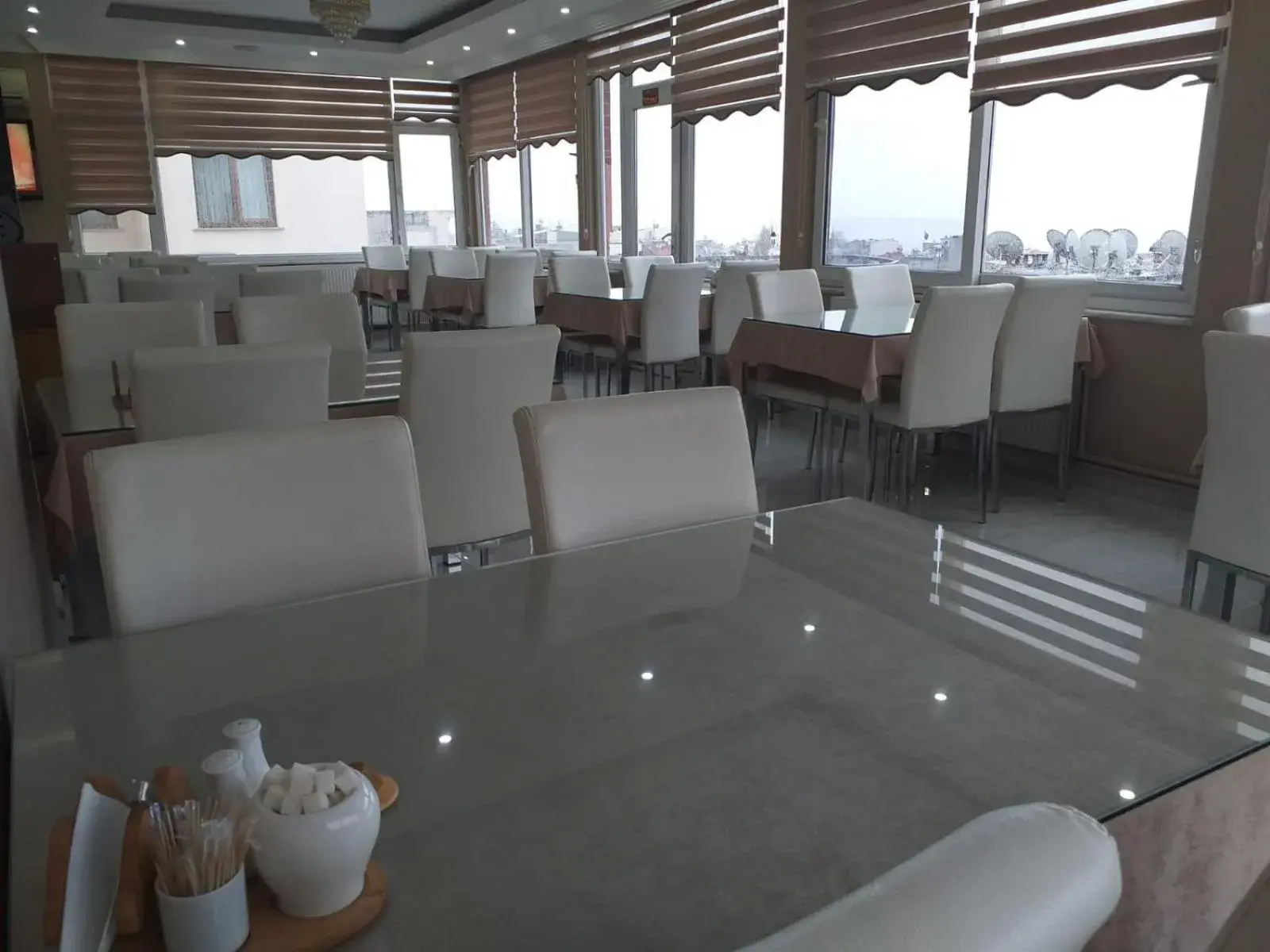 Restaurant/places to eat in Dempa Hotel Restaurant/places to eat in Dempa Hotel