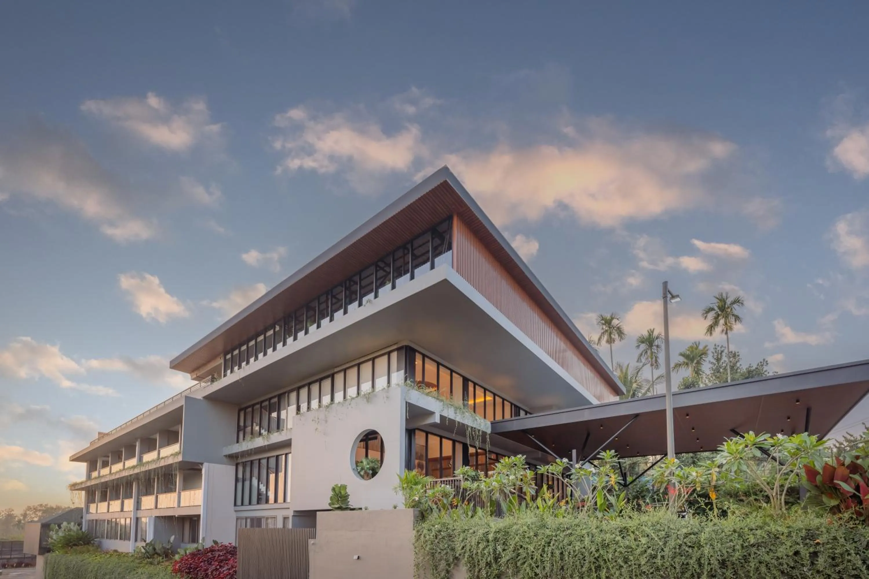 Property building in EVORA Resort and SPA