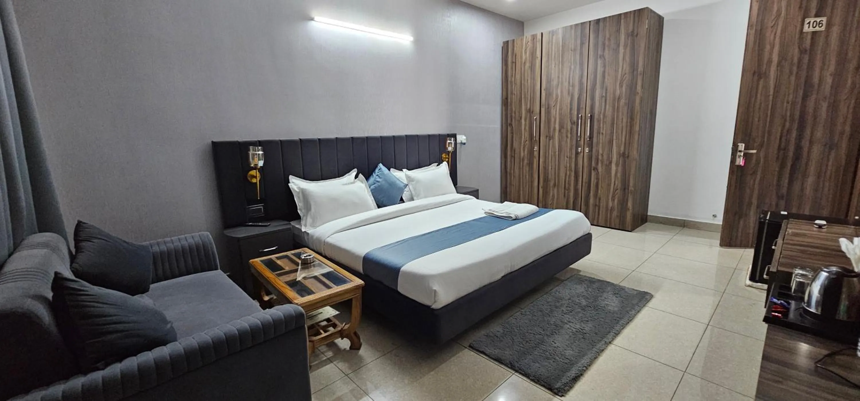 Bed in Raj Residency Gurgaon