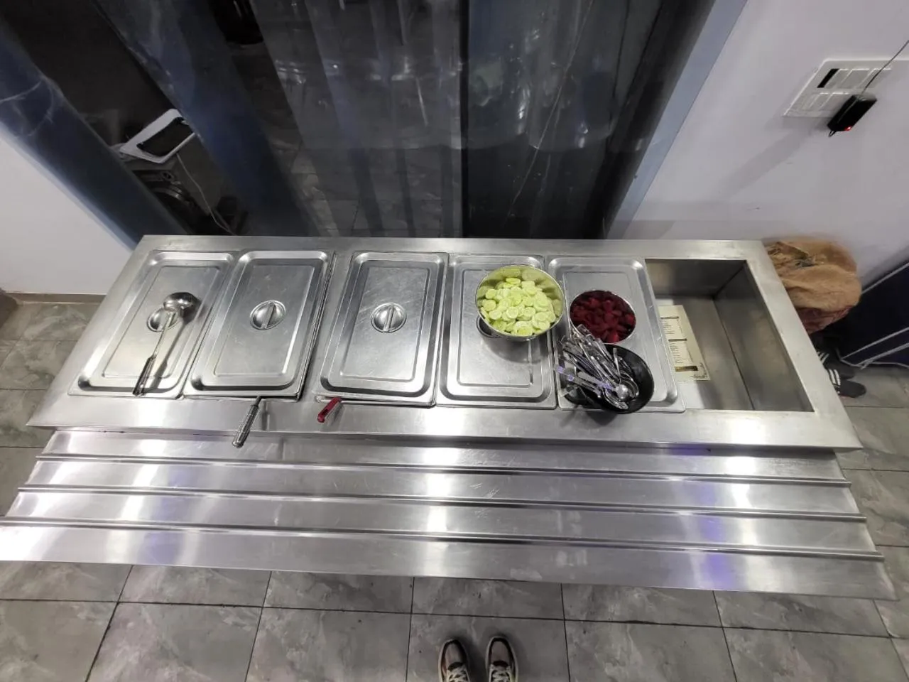 Restaurant/places to eat in Raj Residency Gurgaon