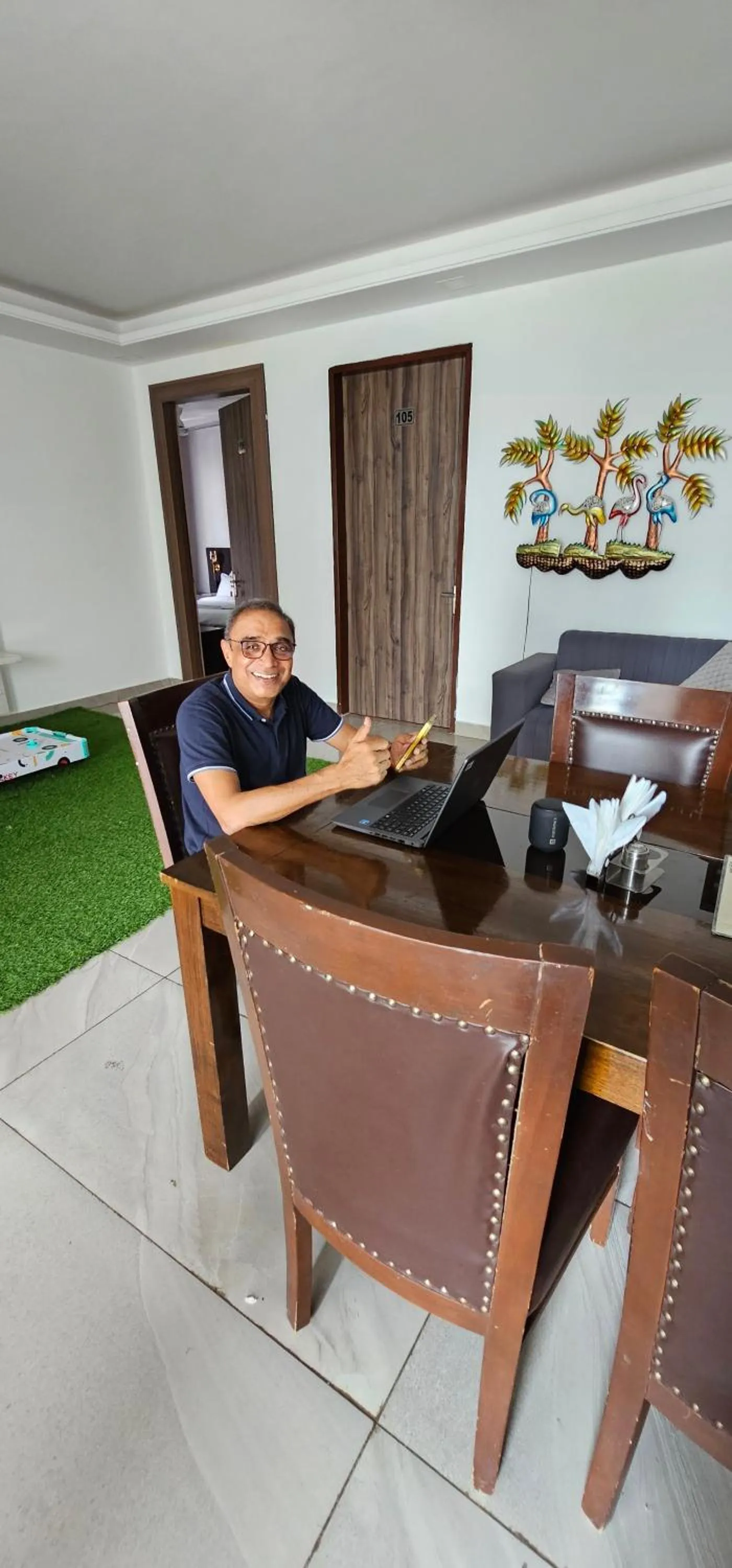 Communal lounge/ TV room in Raj Residency Gurgaon