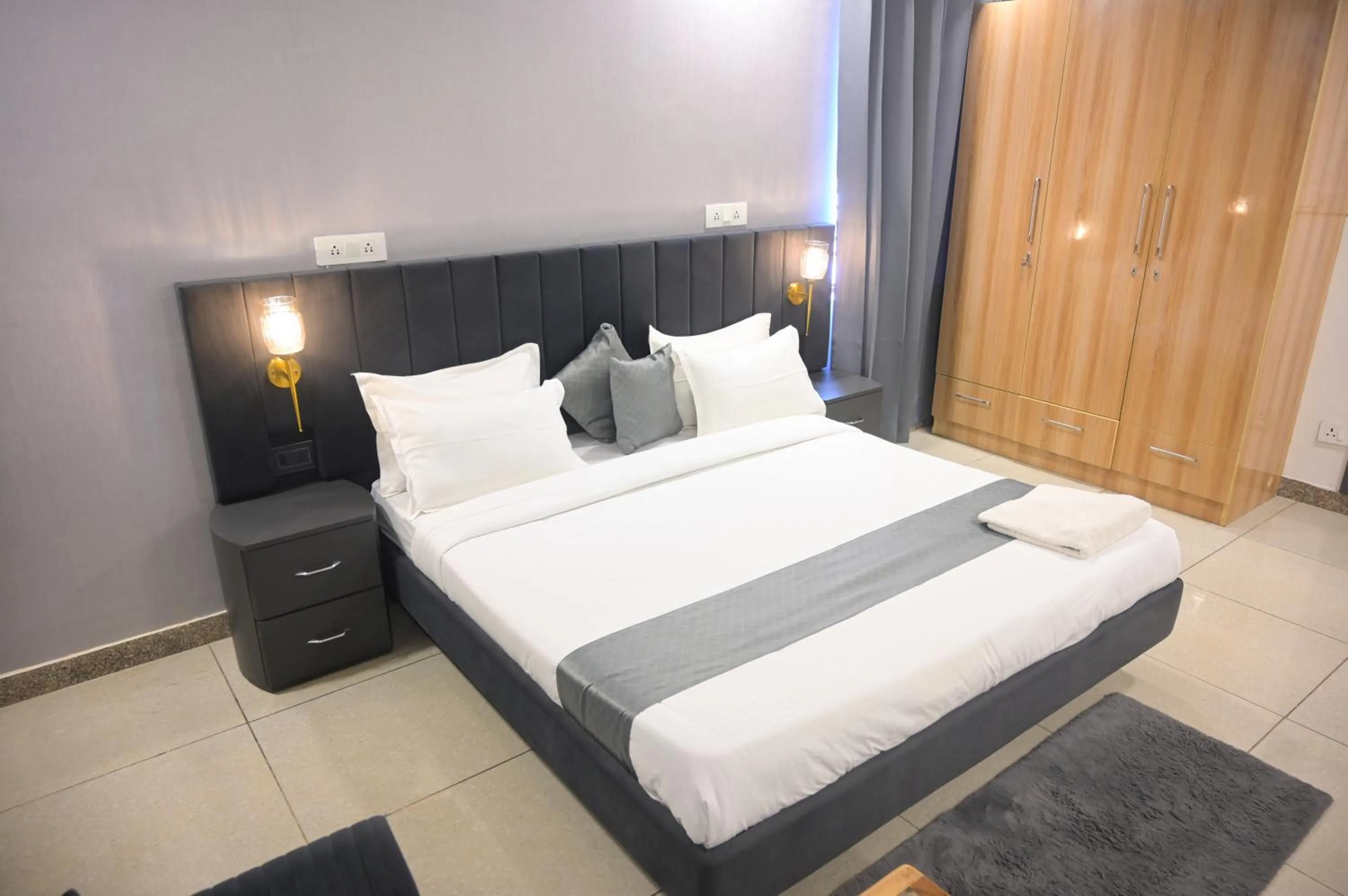 Bed in Raj Residency Gurgaon