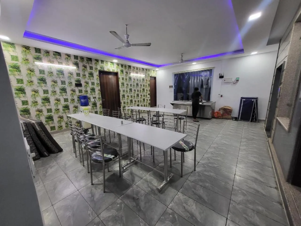 Restaurant/places to eat in Raj Residency Gurgaon