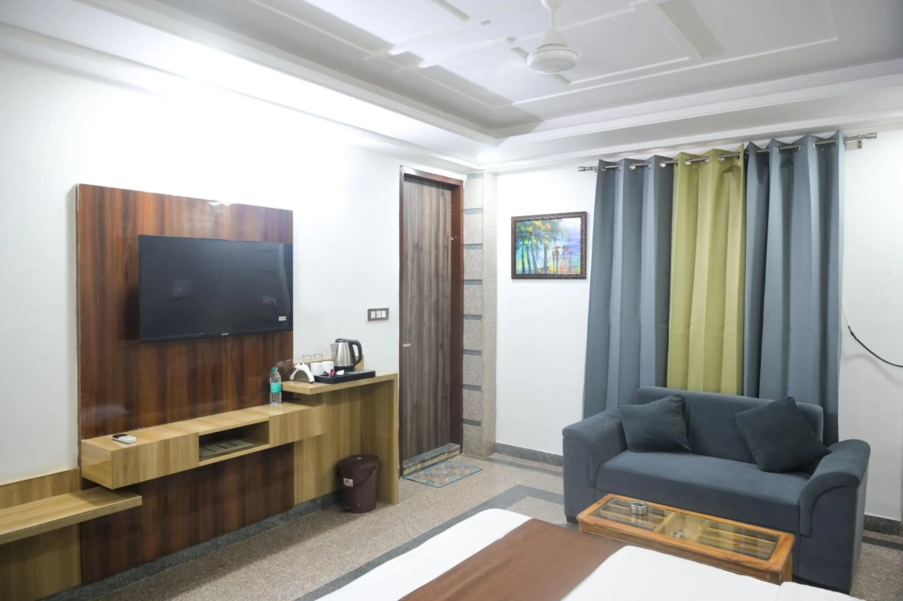 Bed in Raj Residency Gurgaon