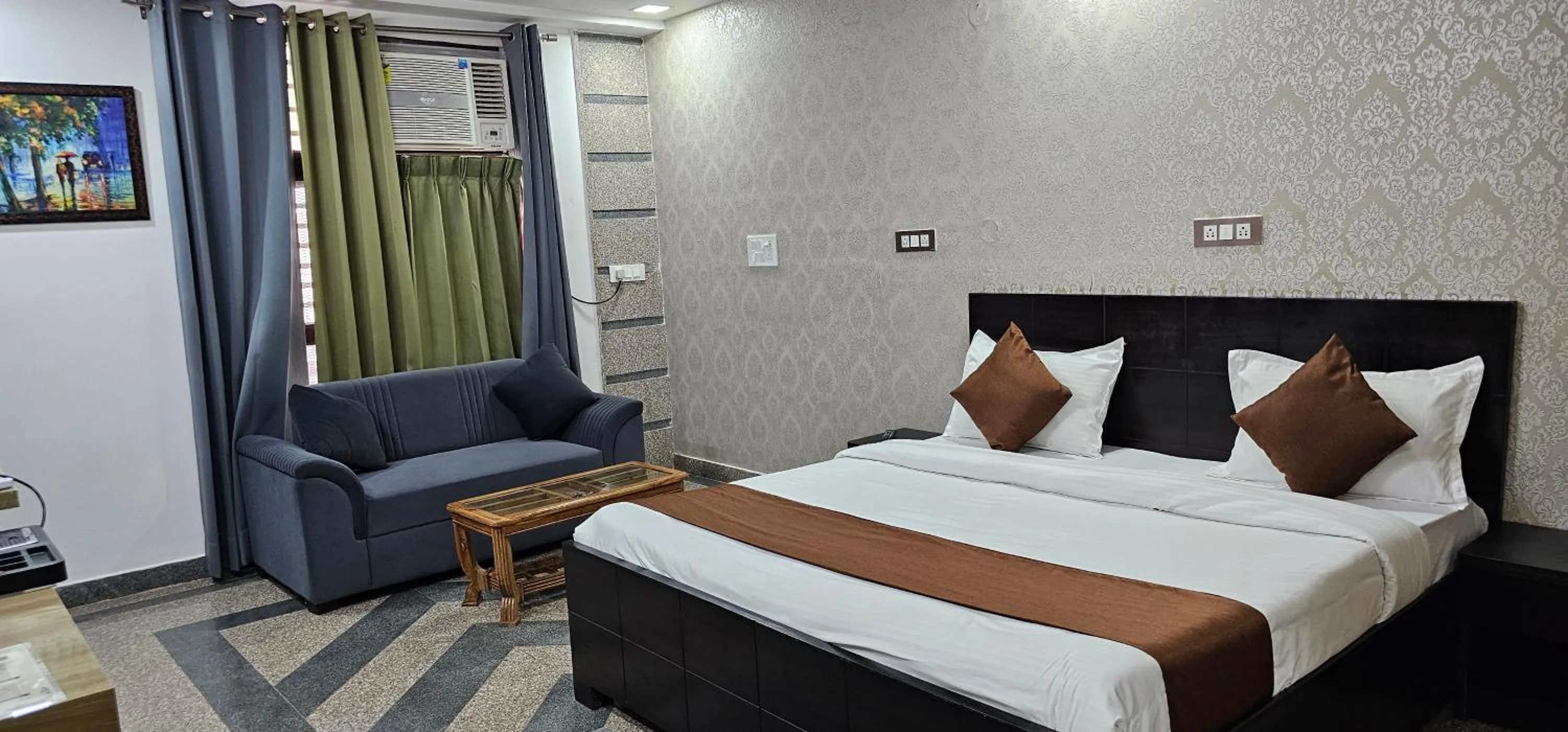 Bed in Raj Residency Gurgaon