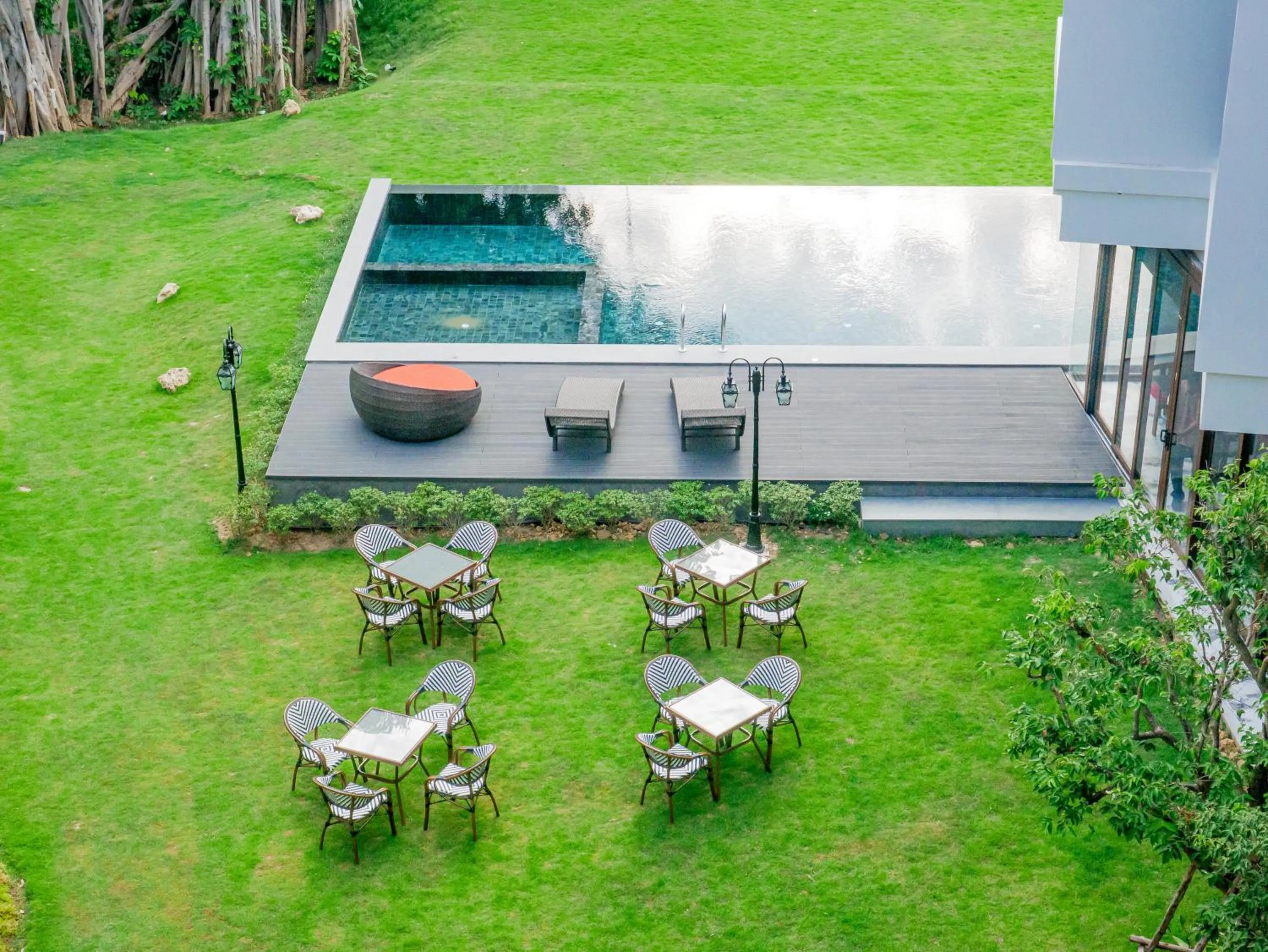 Swimming pool in S48 River Ping