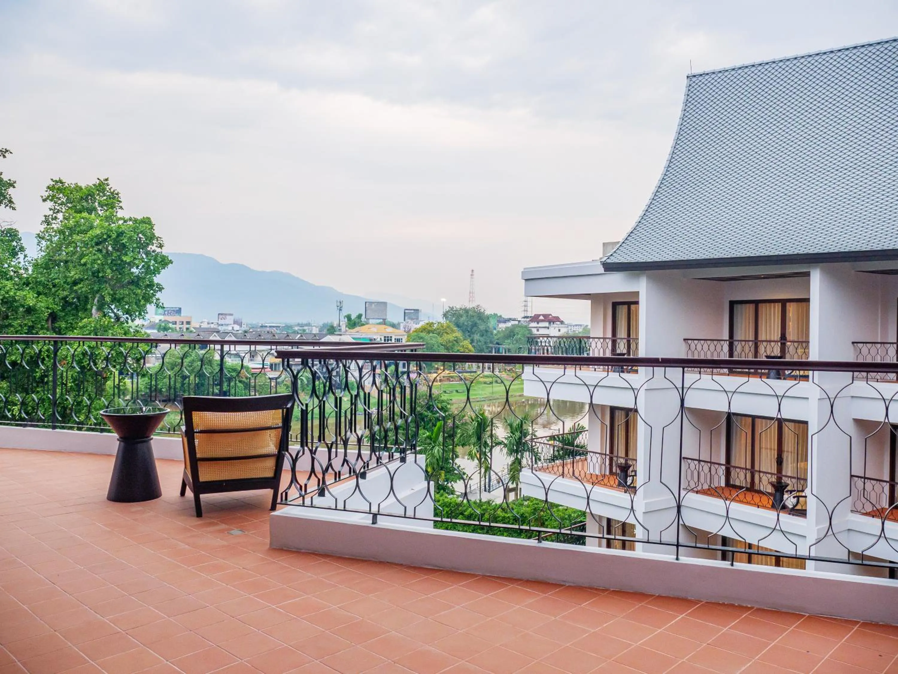 Day in S48 River Ping