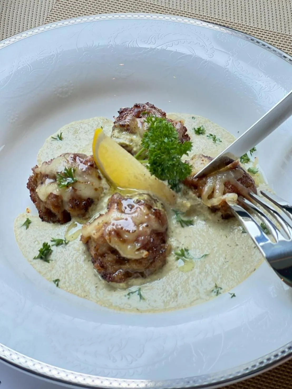 Restaurant/places to eat in S48 River Ping