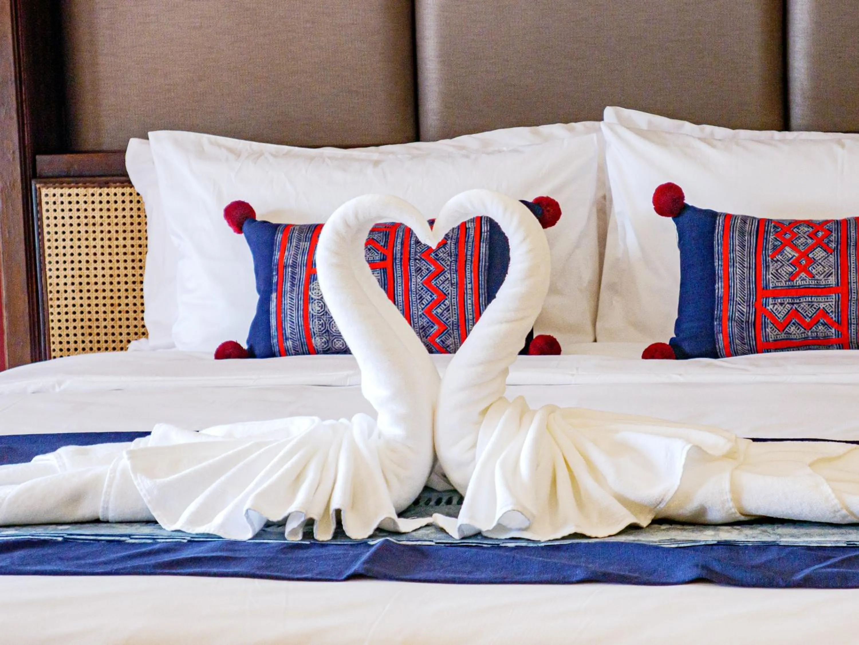 Bedroom, Bed in S48 River Ping