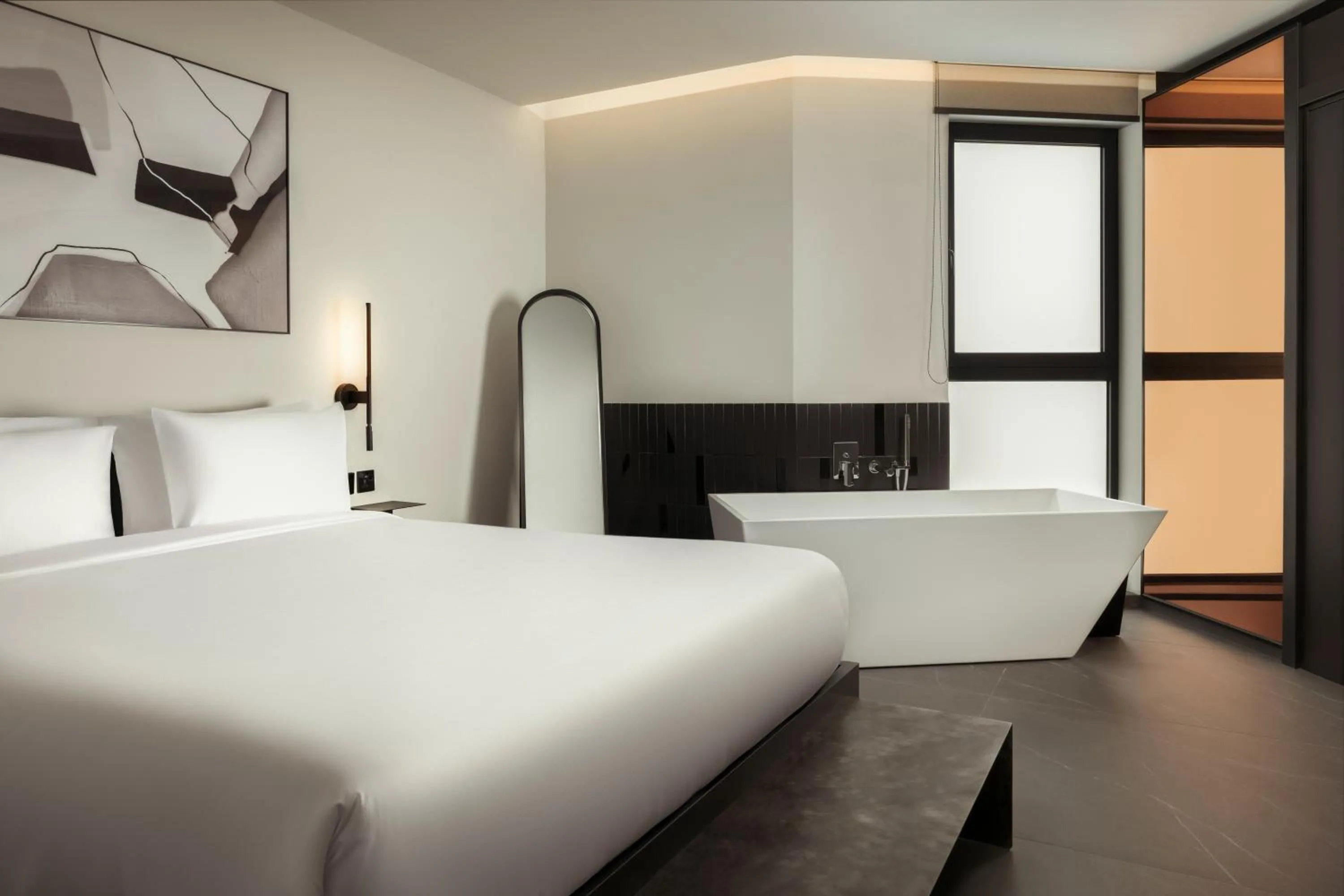 Deluxe Double Room with Bath in Thirty Three Boutique -Adults Only By K Hotels
