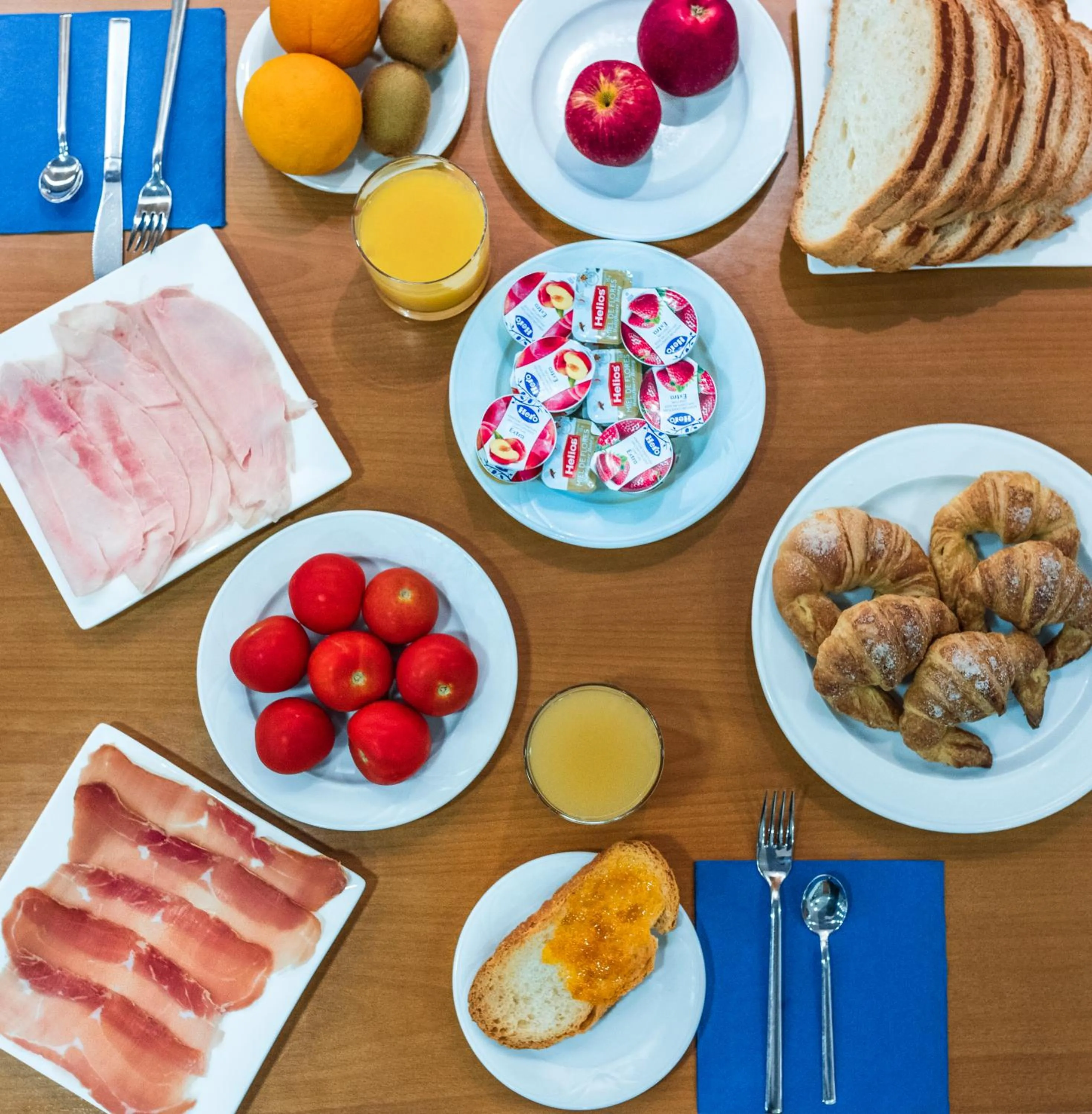 Breakfast in Hotel del Port