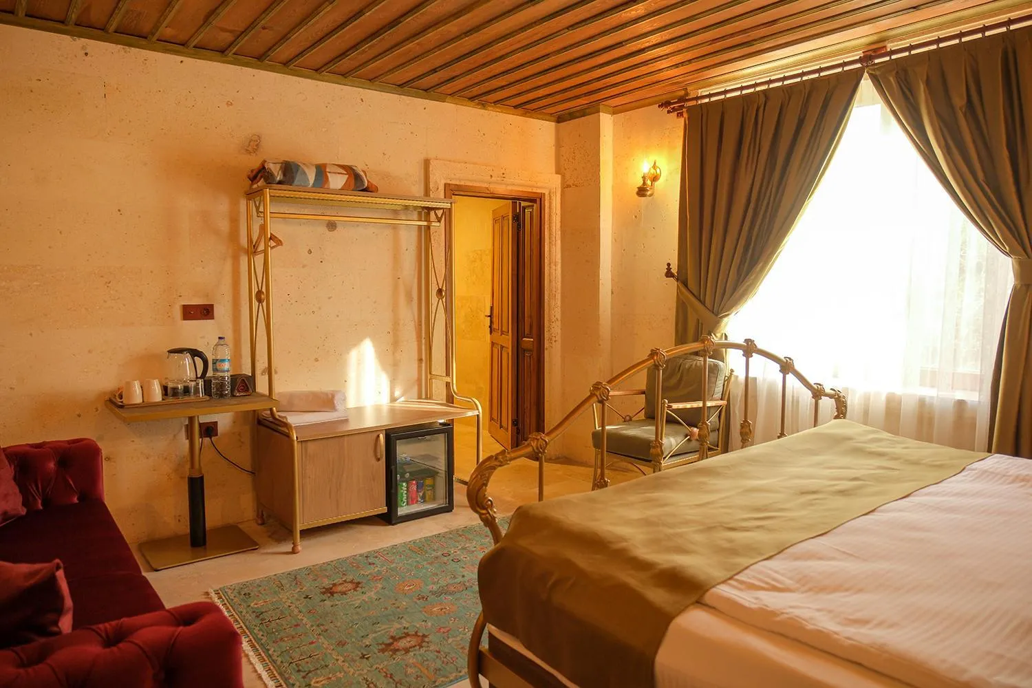 Photo of the whole room, Bed in Zeppelin Cappadocia