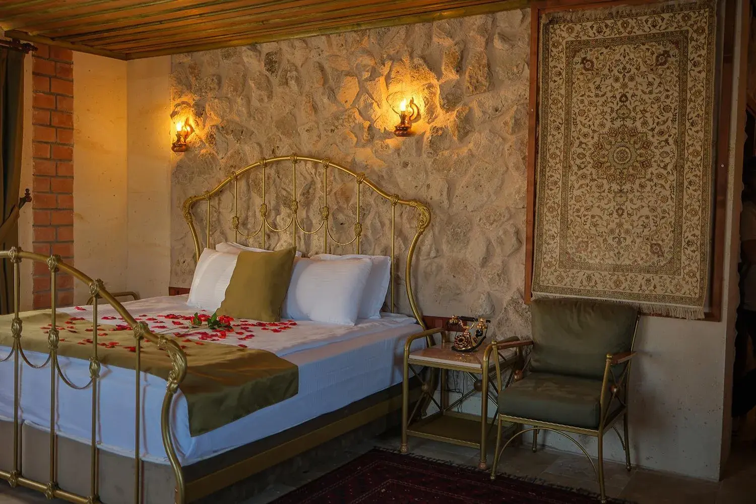 Bed in Zeppelin Cappadocia Bed in Zeppelin Cappadocia