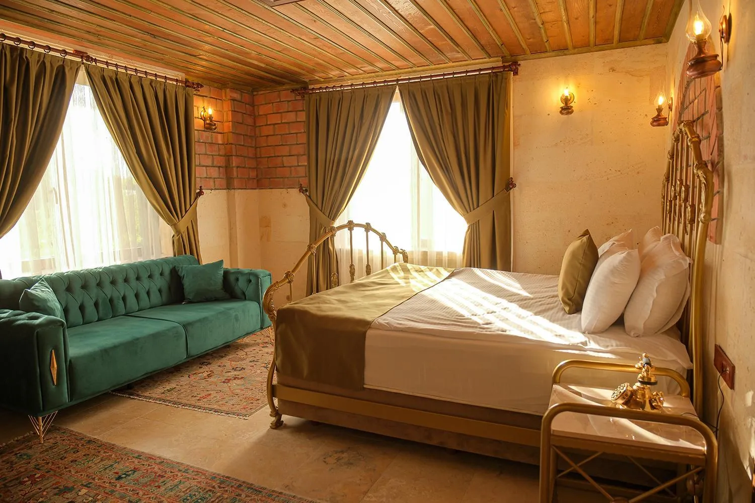 Photo of the whole room, Bed in Zeppelin Cappadocia