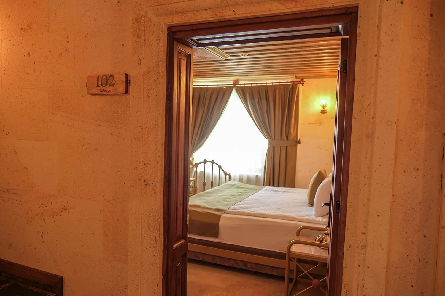 Bed in Zeppelin Cappadocia