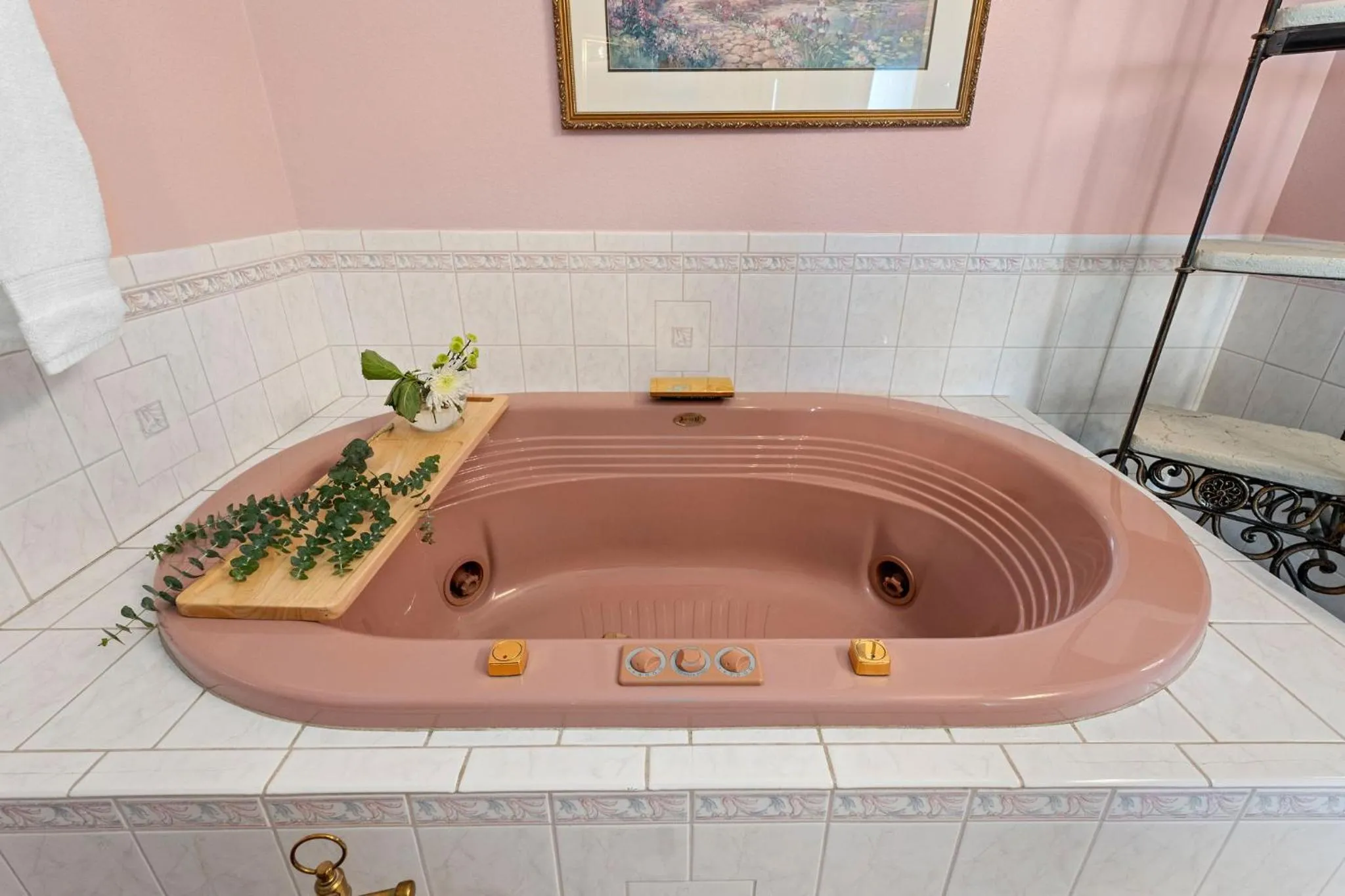 Hot Tub in Bella Villa Messina