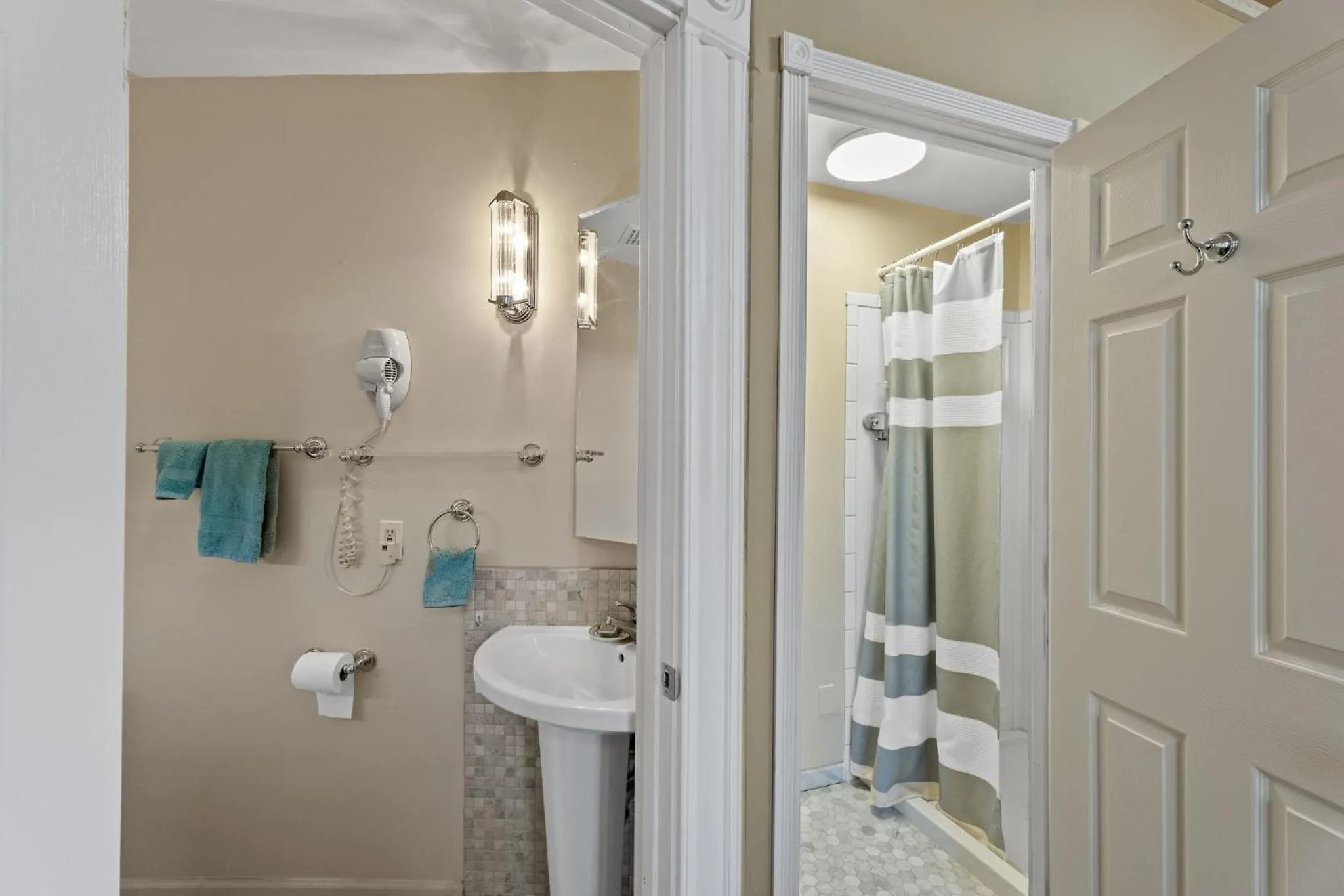 Shower in Bella Villa Messina