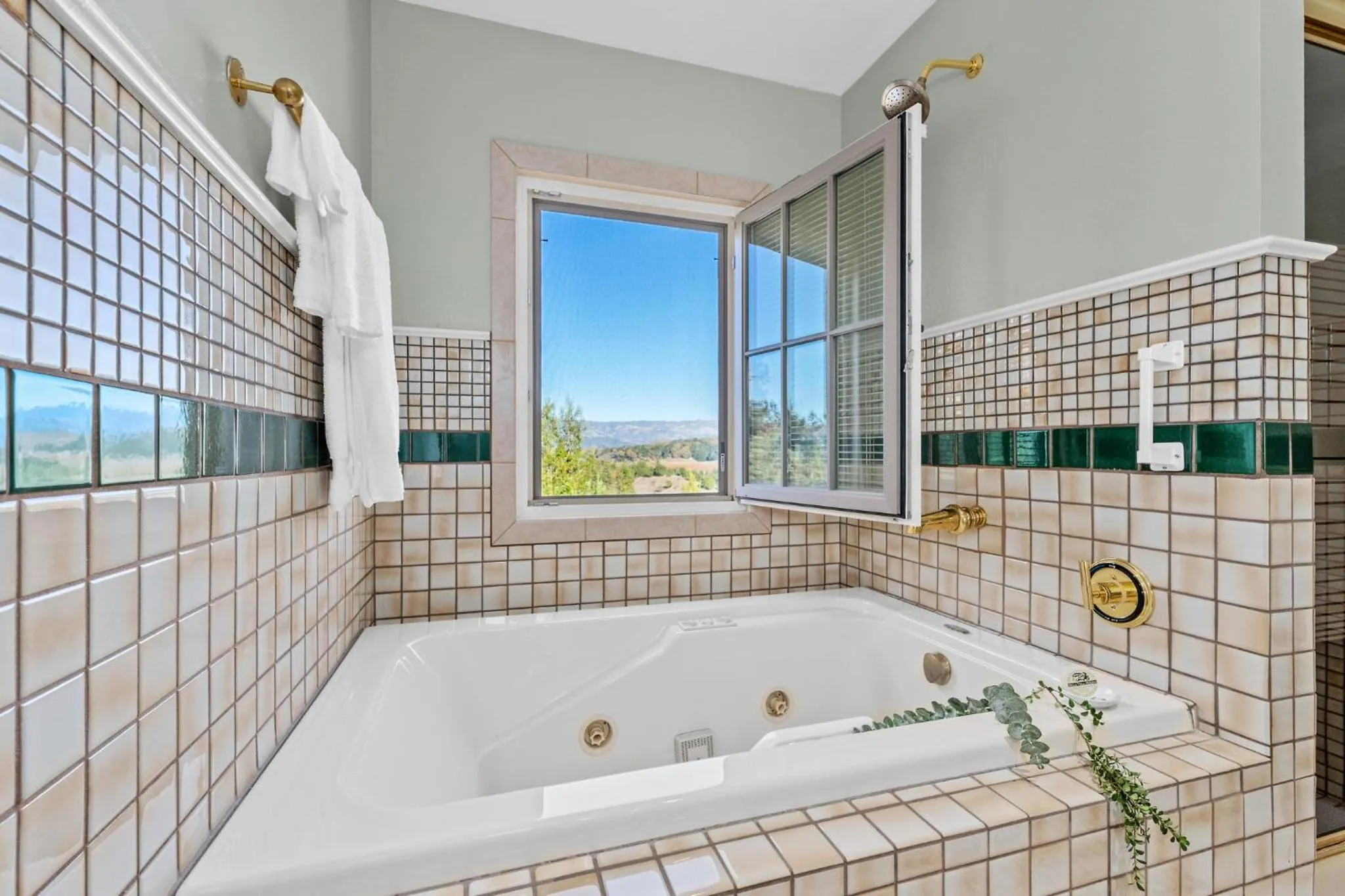 Bathroom in Bella Villa Messina
