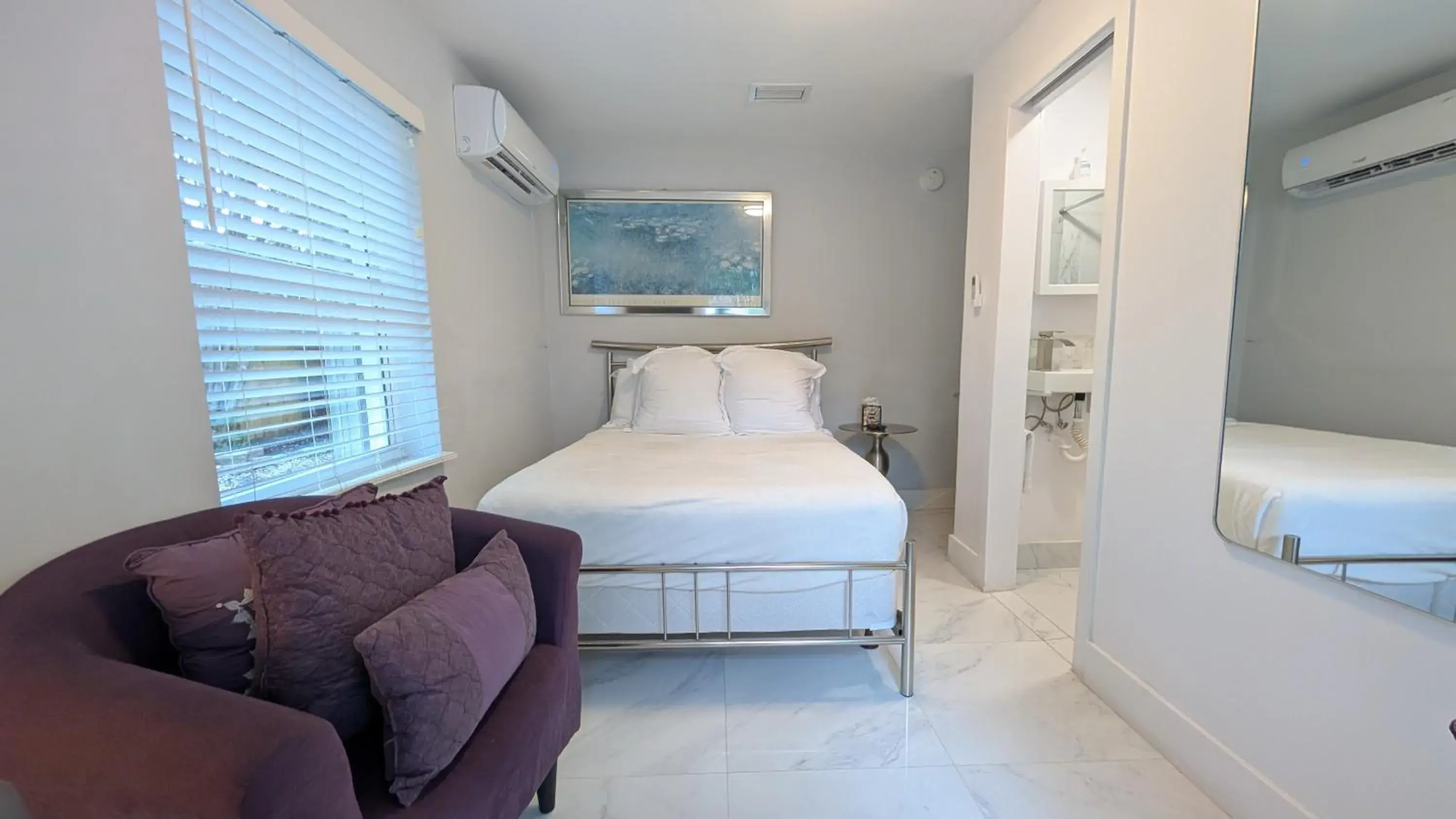 Economy Double or Twin Room in Inn On The Drive Economy Double or Twin Room in Inn On The Drive